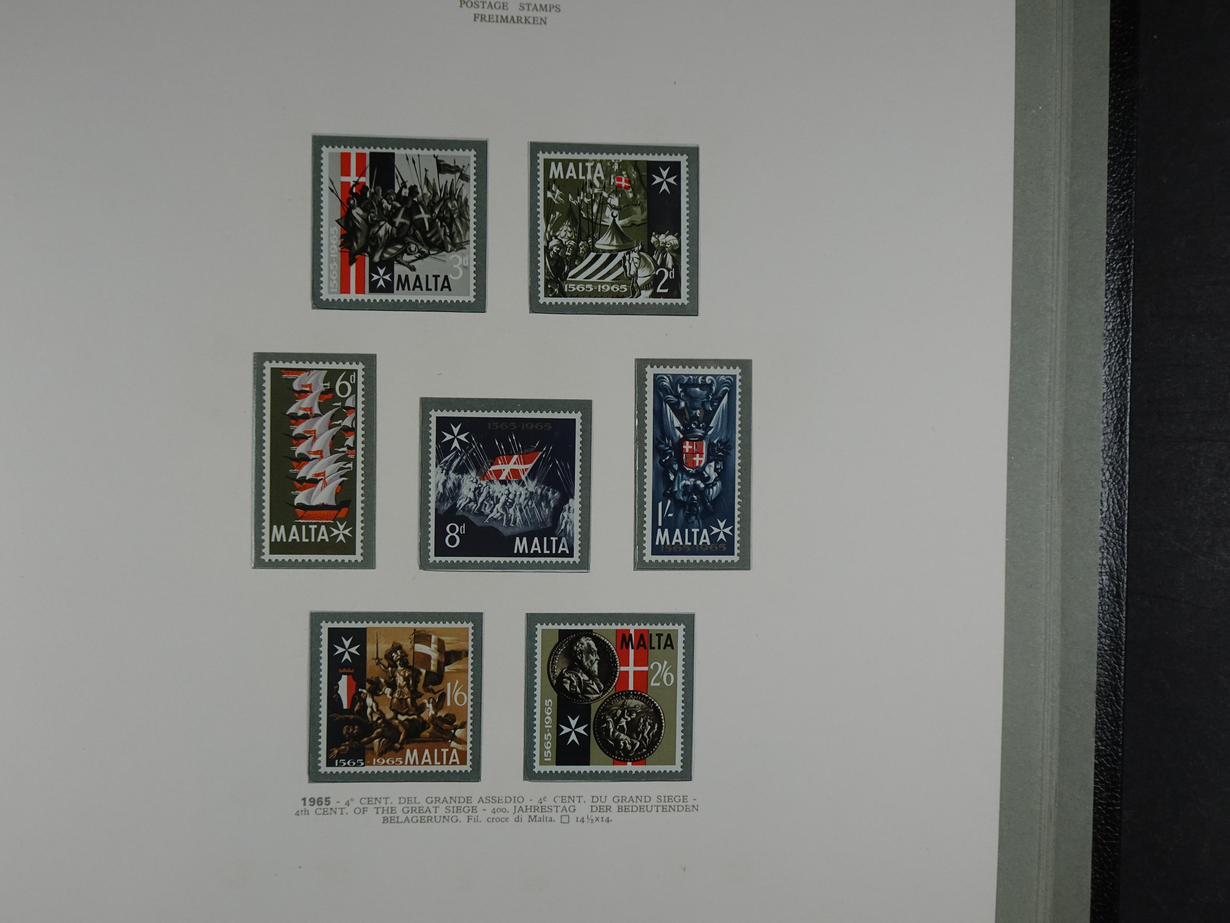 Compleet postfrisse verzameling 1964 - 1984 incl. blokken. 4