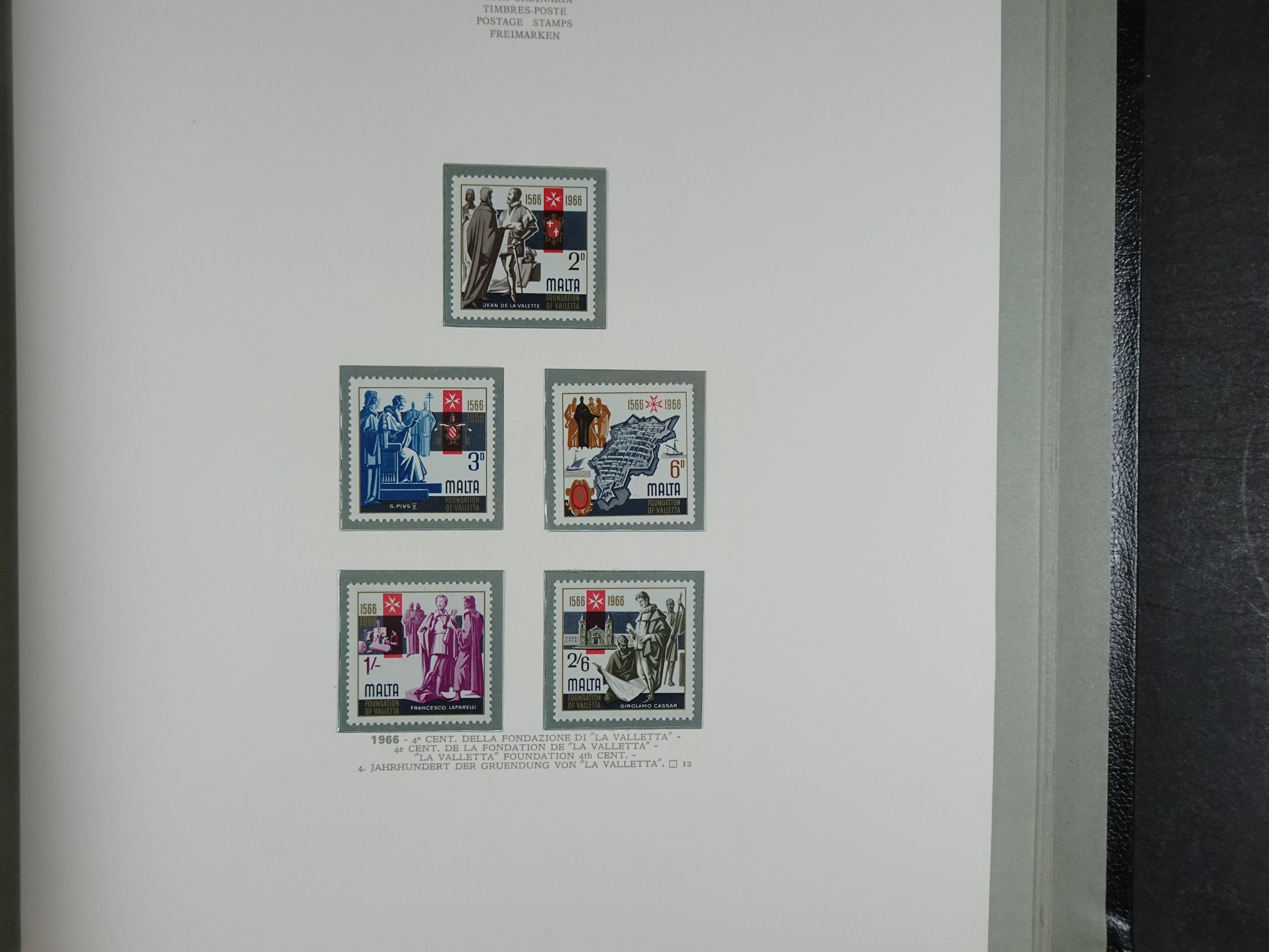 Compleet postfrisse verzameling 1964 - 1984 incl. blokken. 6