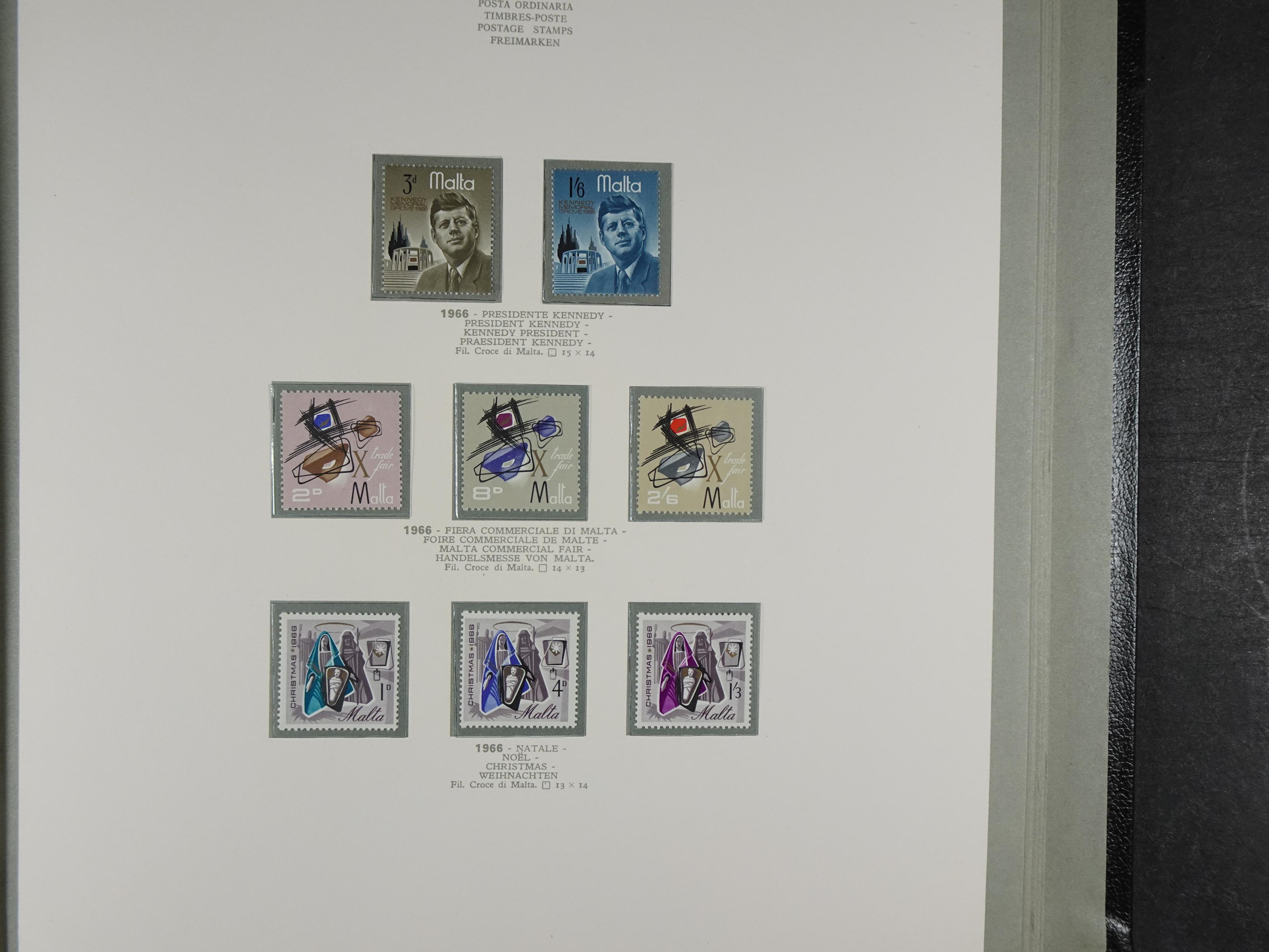 Compleet postfrisse verzameling 1964 - 1984 incl. blokken. 7