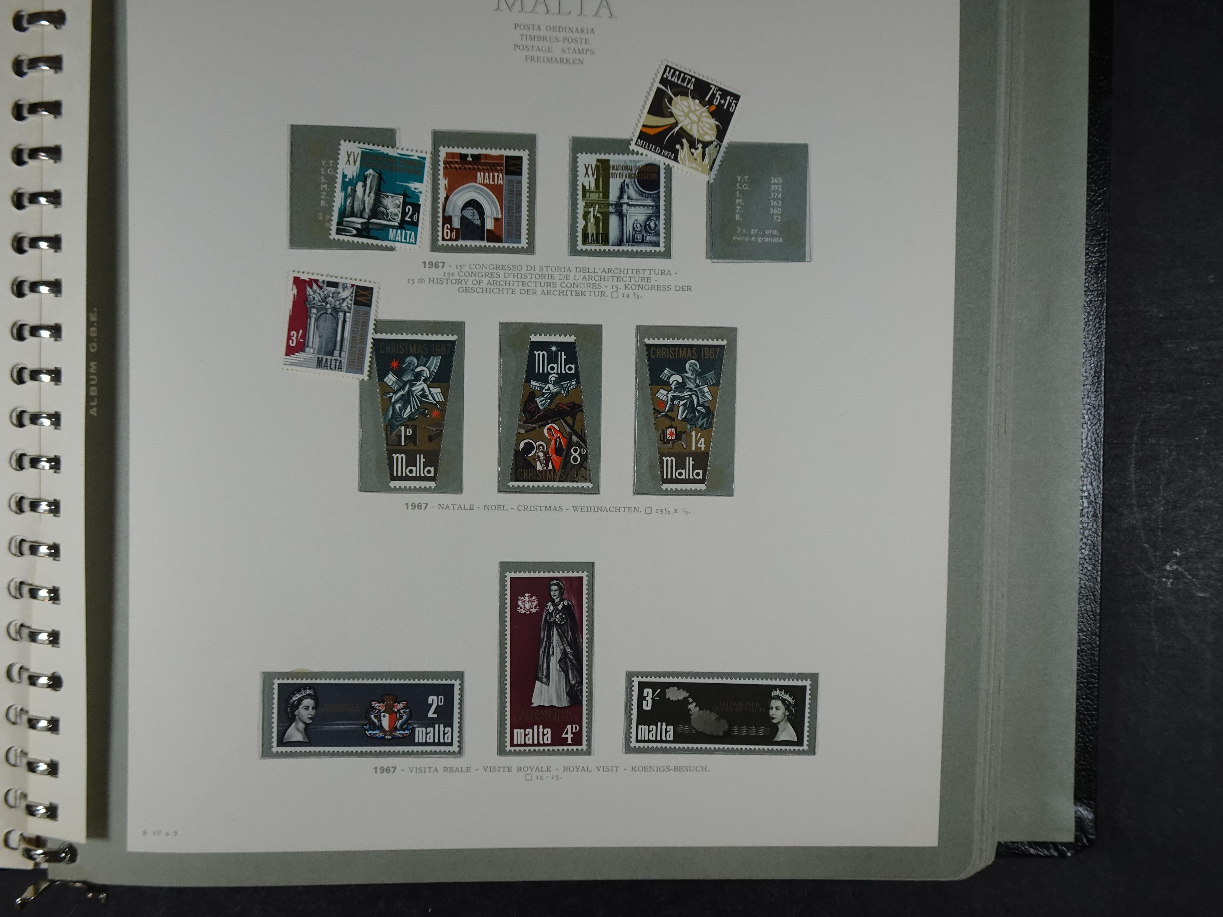 Compleet postfrisse verzameling 1964 - 1984 incl. blokken. 9