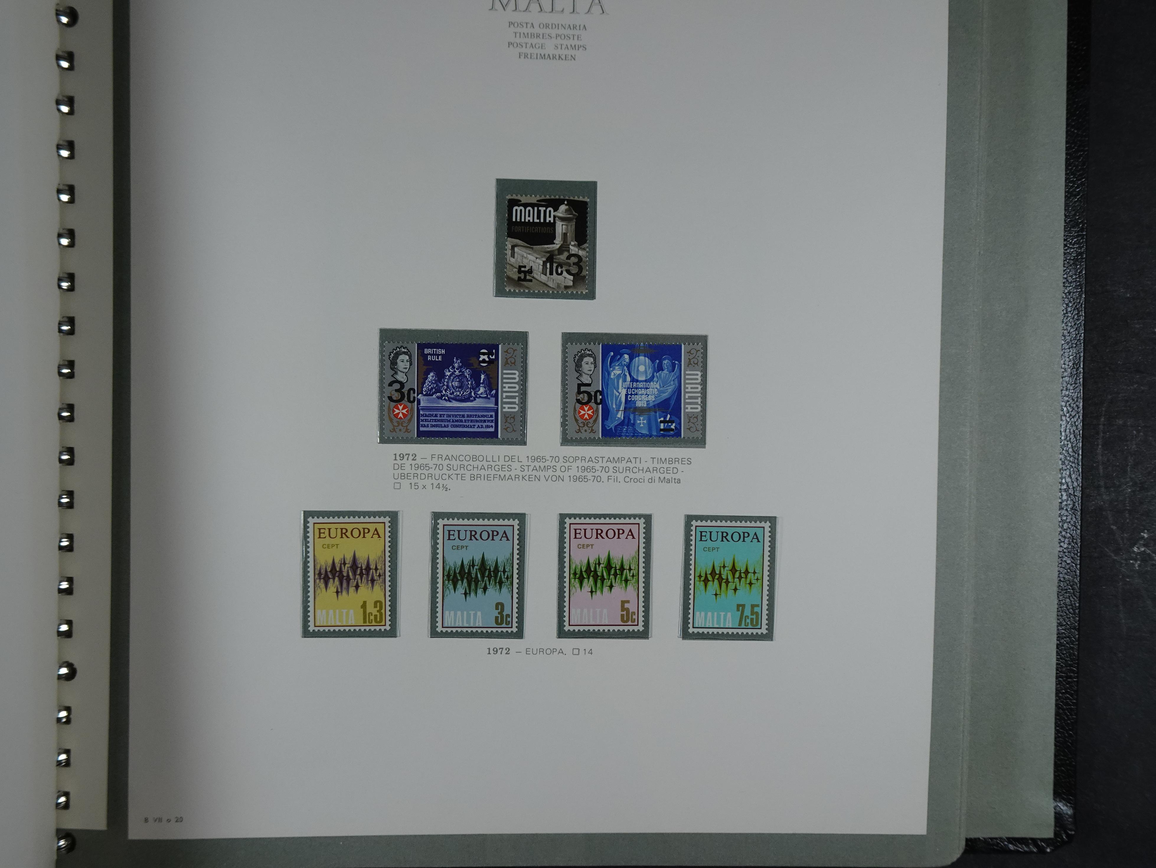 Compleet postfrisse verzameling 1964 - 1984 incl. blokken. 24