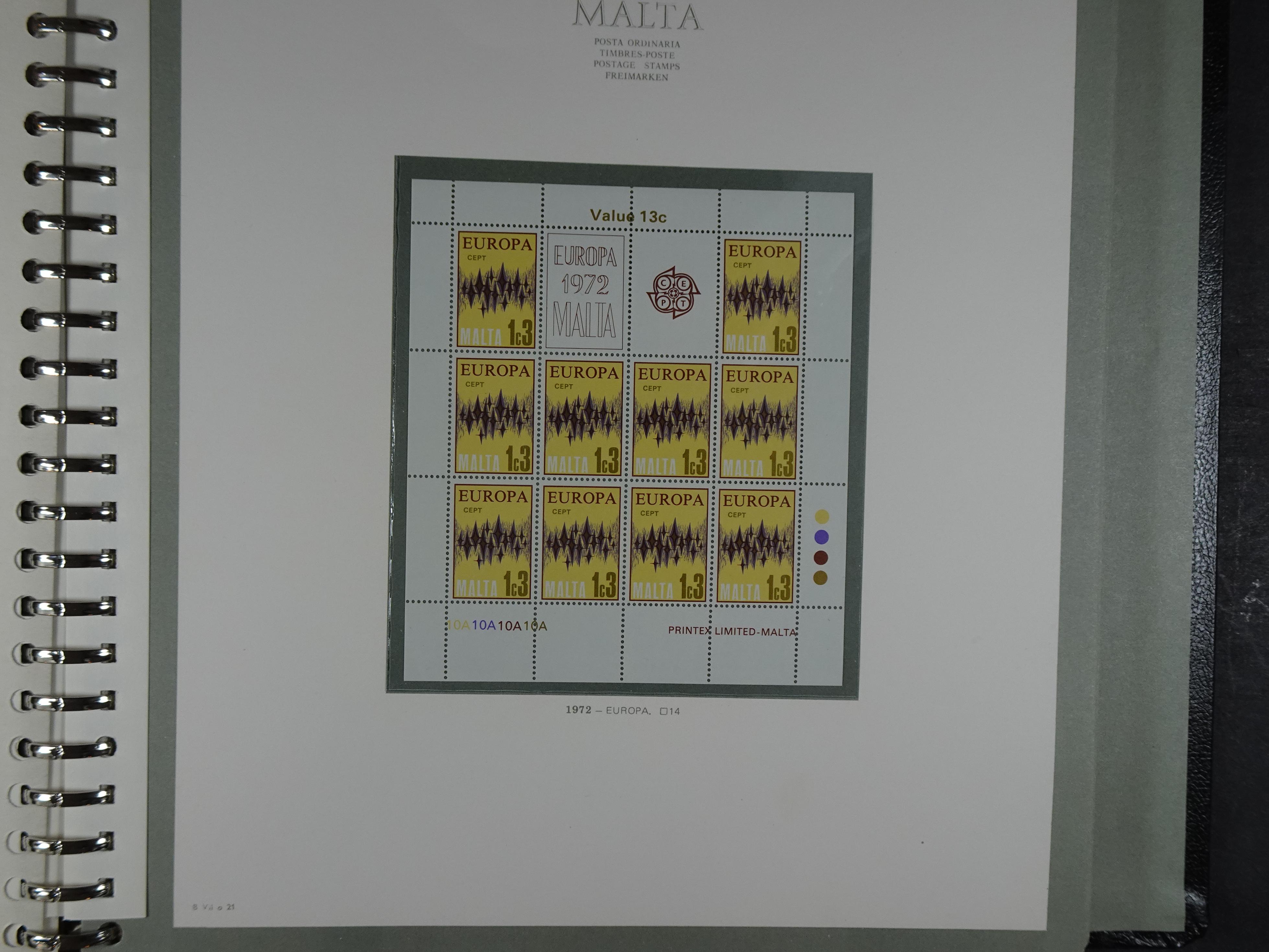 Compleet postfrisse verzameling 1964 - 1984 incl. blokken. 25