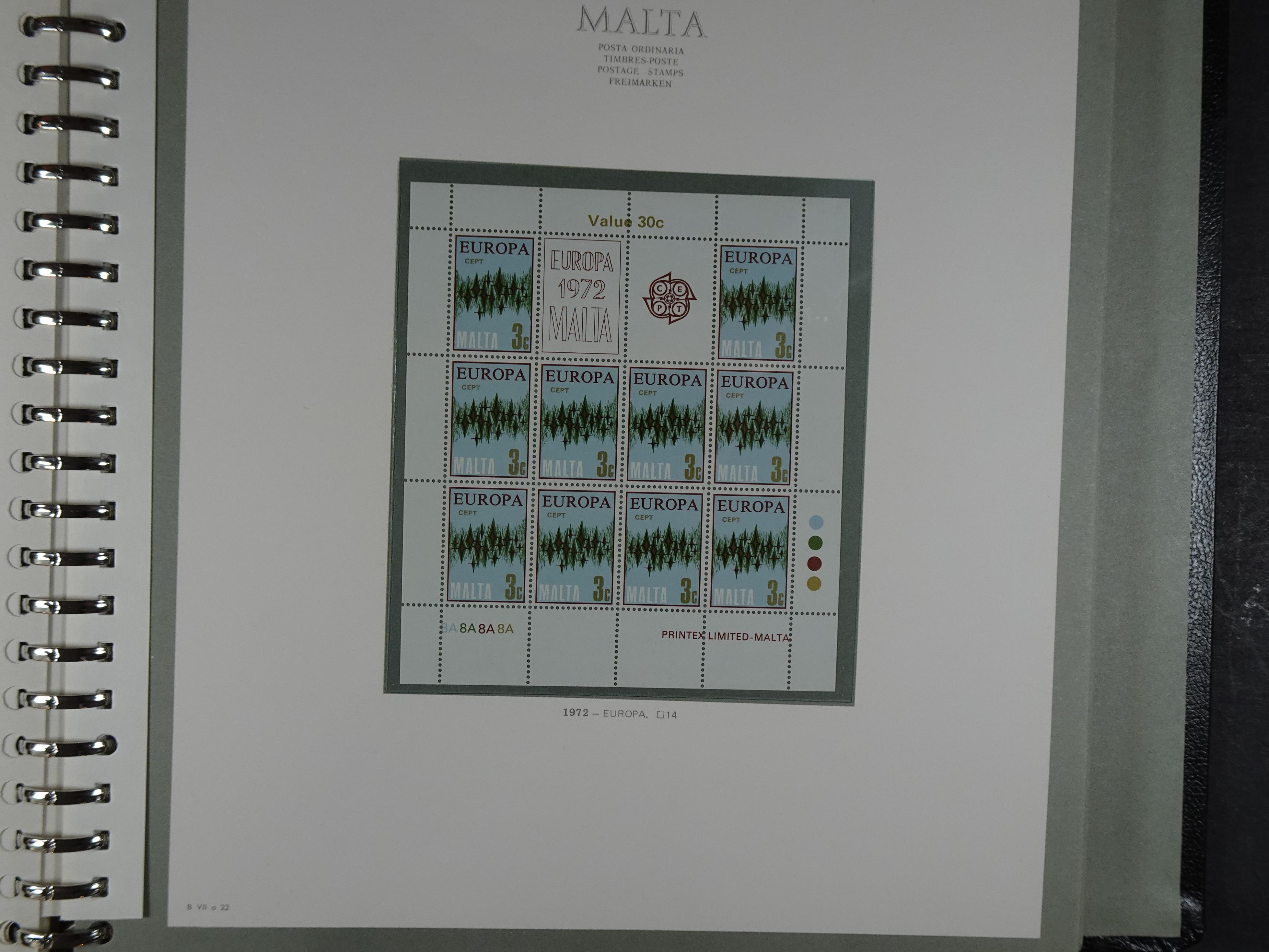 Compleet postfrisse verzameling 1964 - 1984 incl. blokken. 26