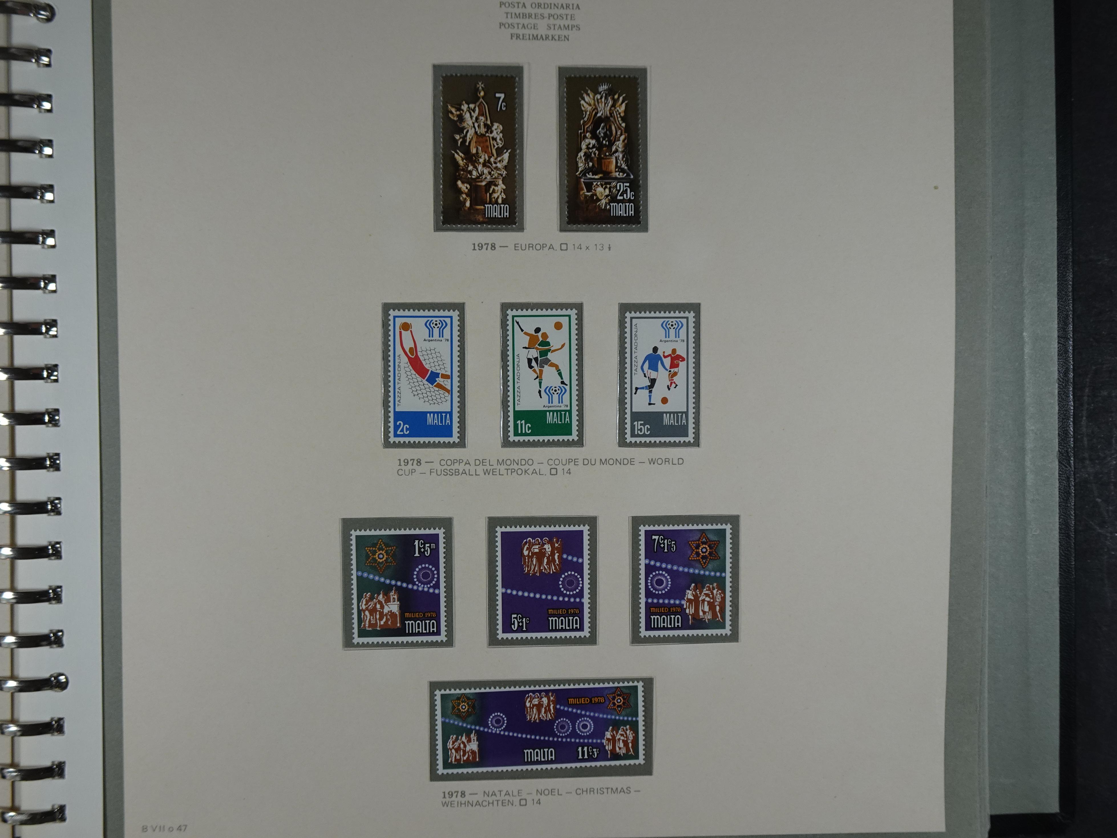 Compleet postfrisse verzameling 1964 - 1984 incl. blokken. 59