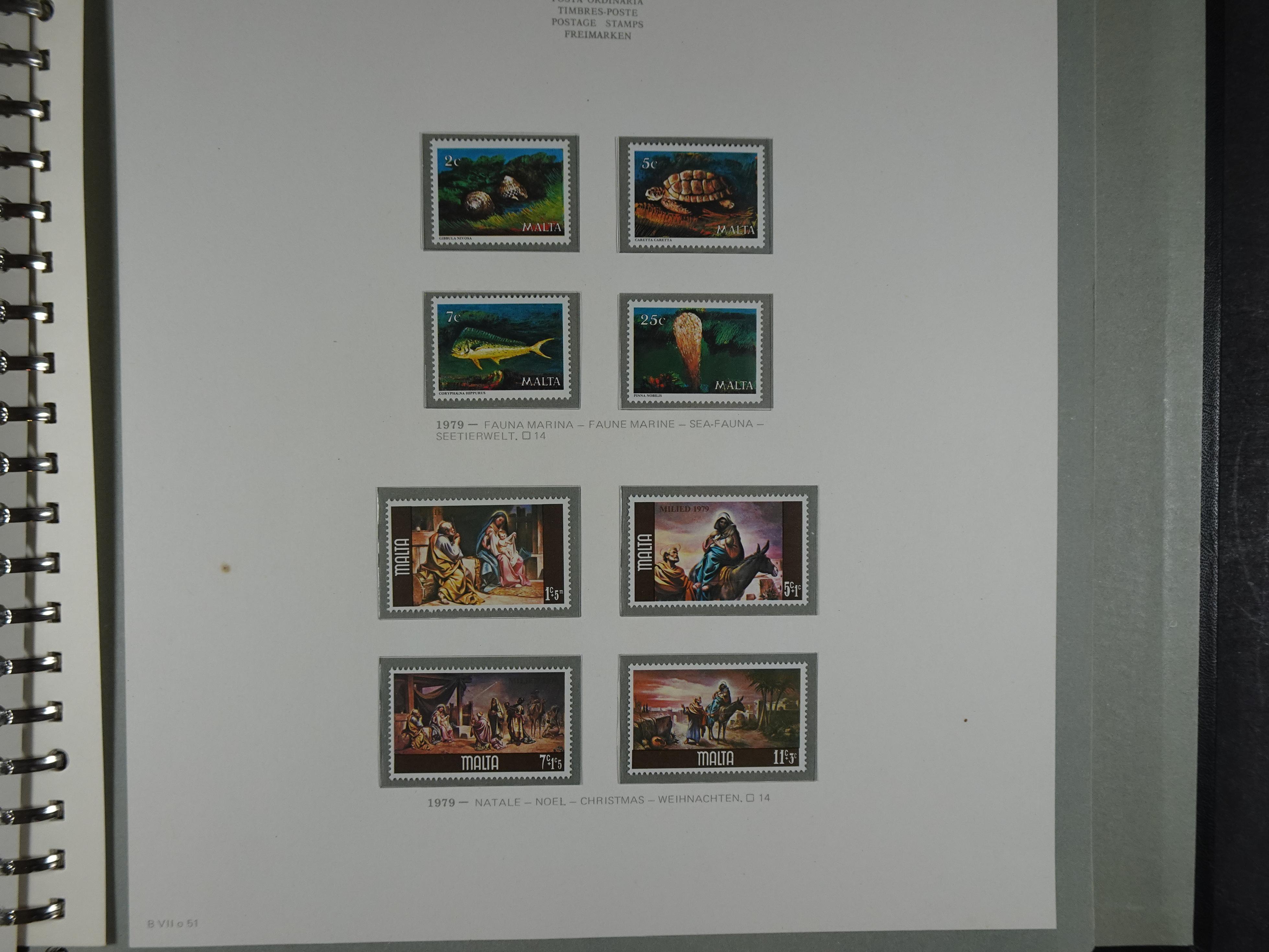 Compleet postfrisse verzameling 1964 - 1984 incl. blokken. 68