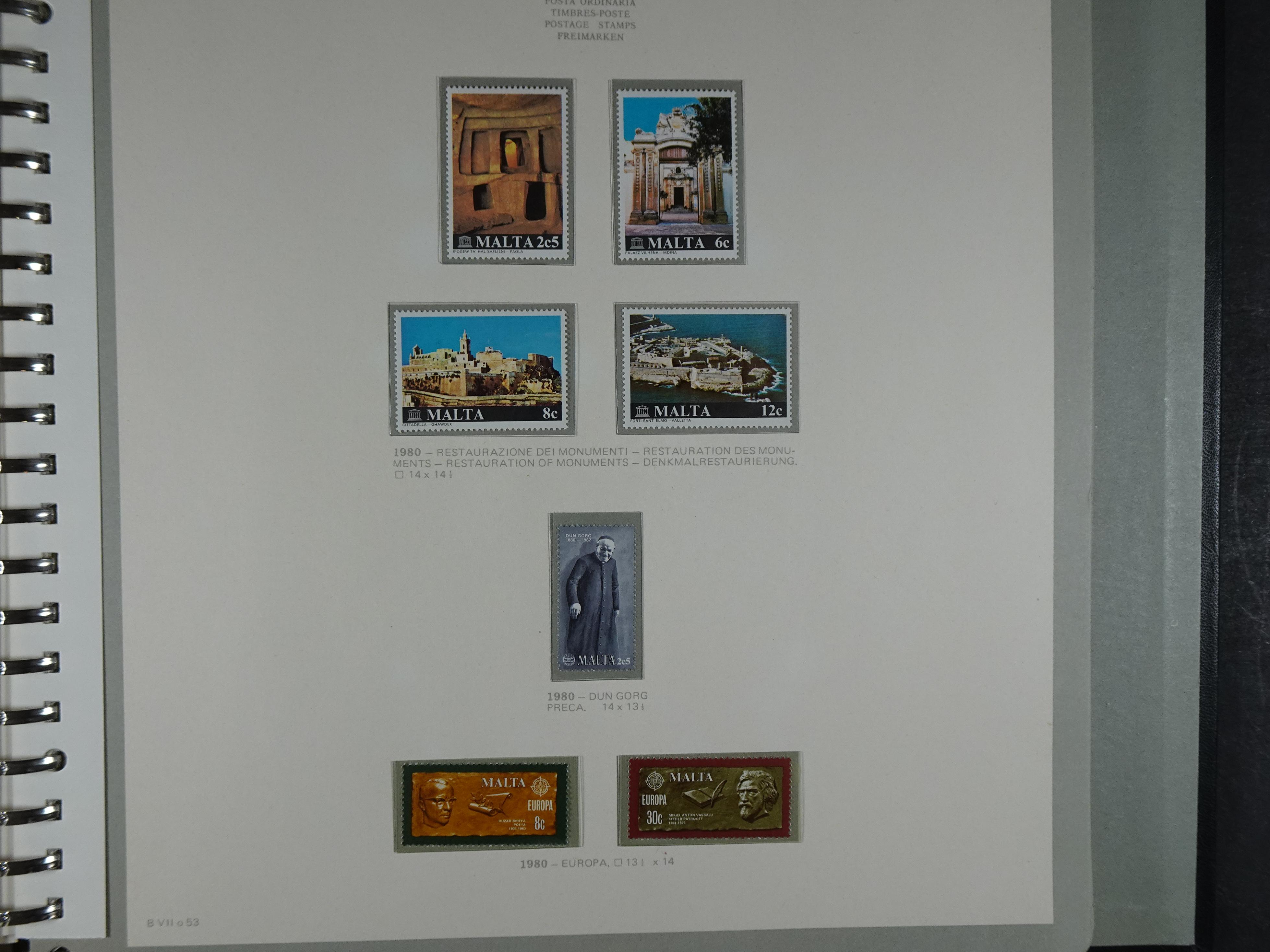 Compleet postfrisse verzameling 1964 - 1984 incl. blokken. 70