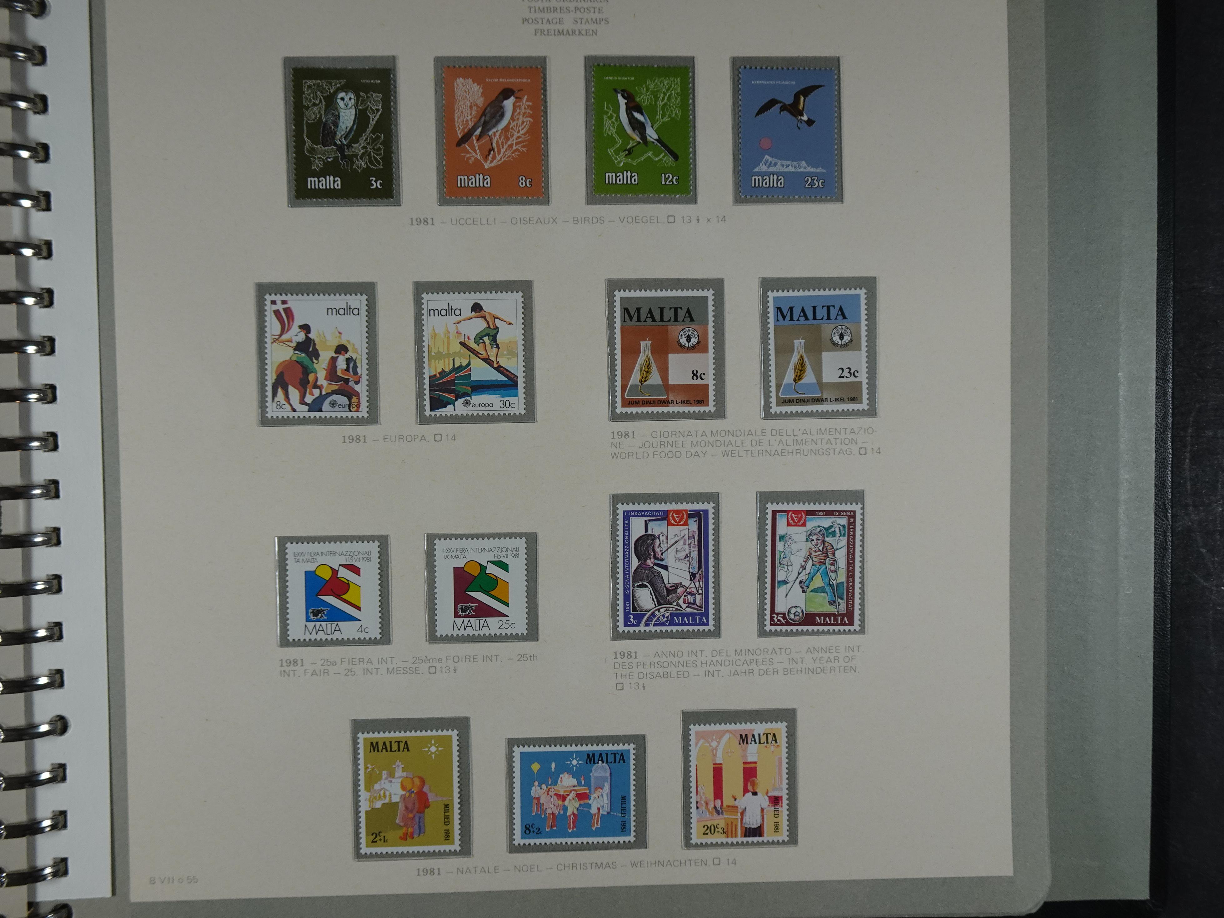 Compleet postfrisse verzameling 1964 - 1984 incl. blokken. 74