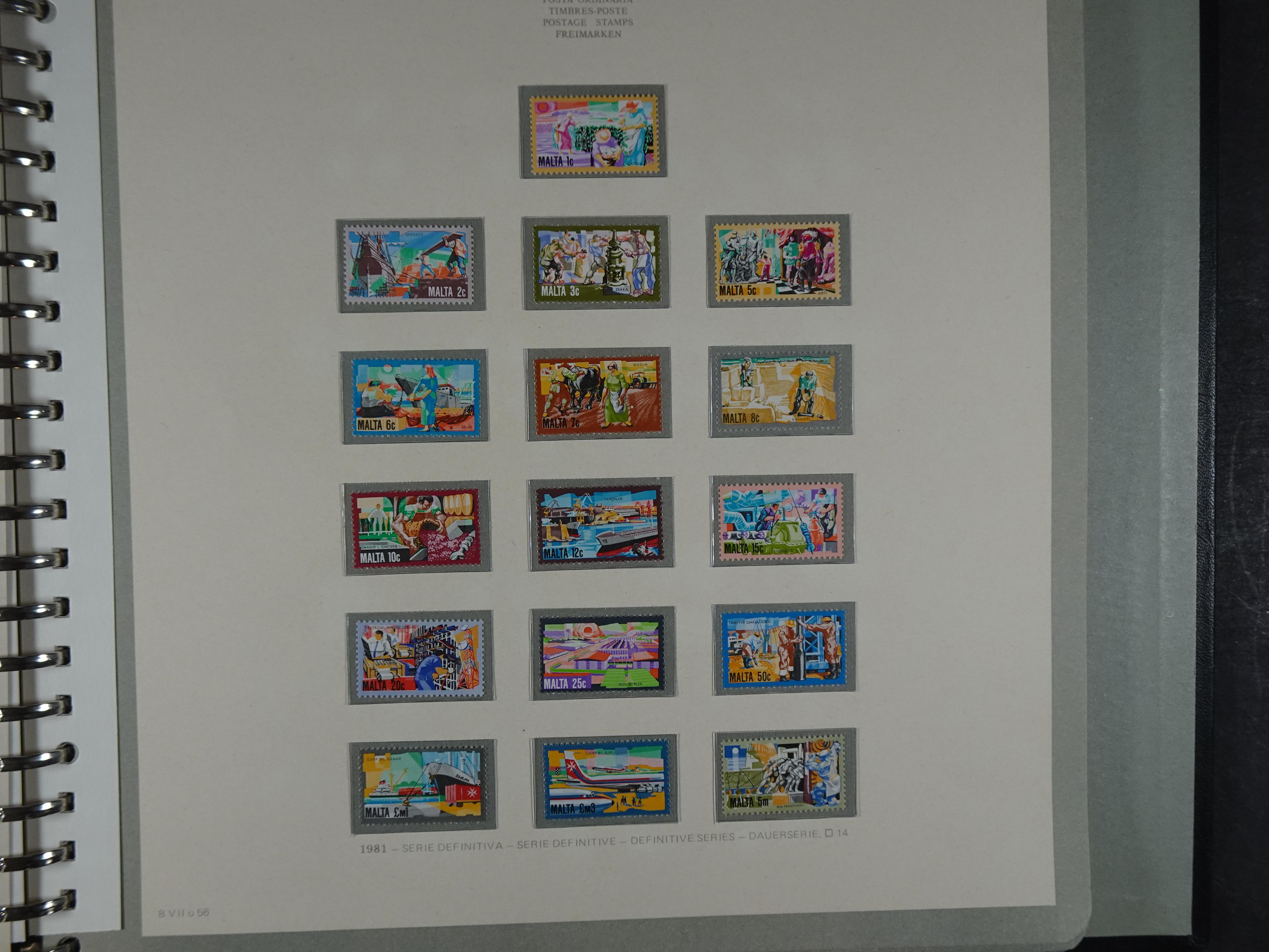 Compleet postfrisse verzameling 1964 - 1984 incl. blokken. 75