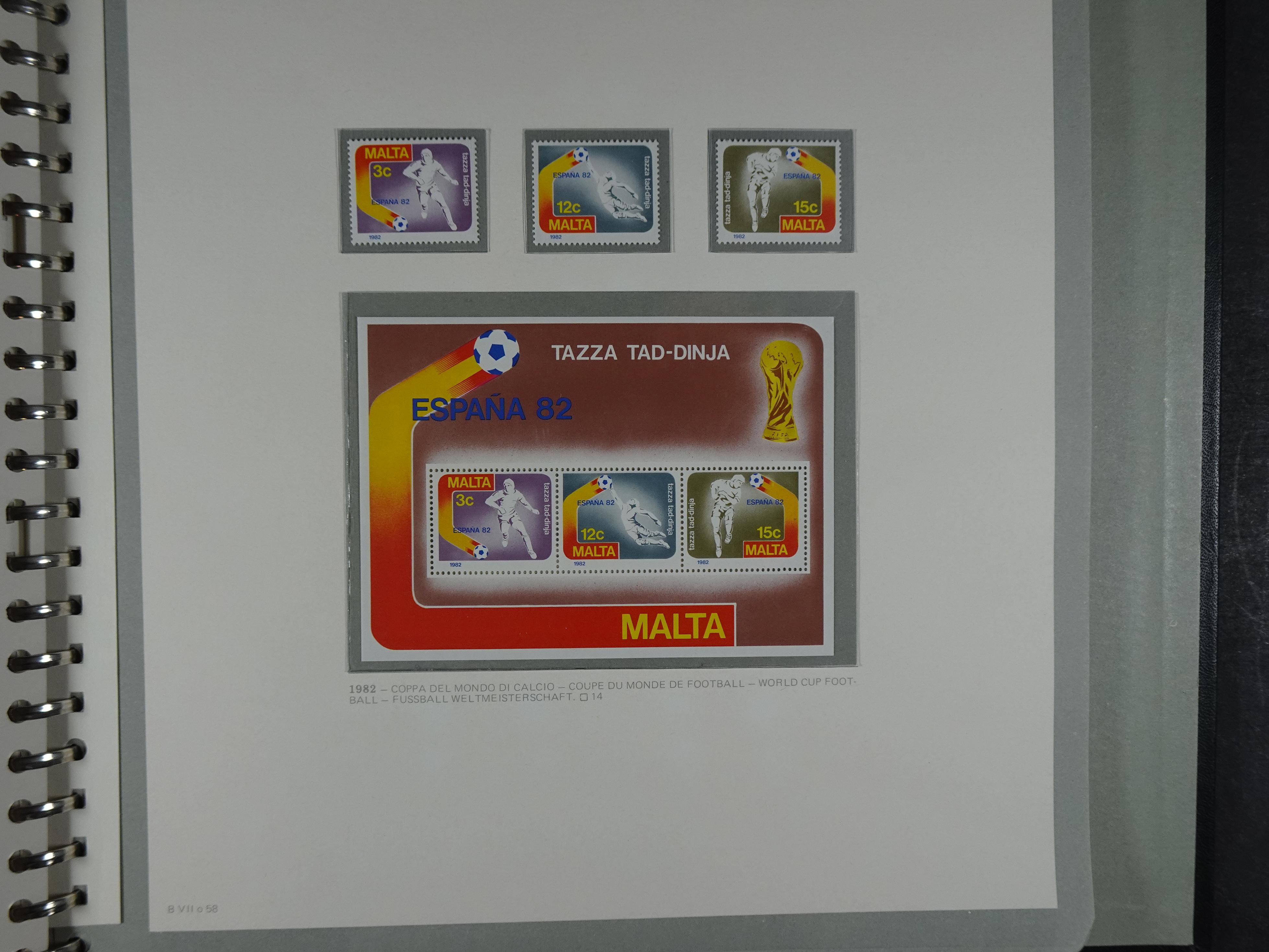 Compleet postfrisse verzameling 1964 - 1984 incl. blokken. 79