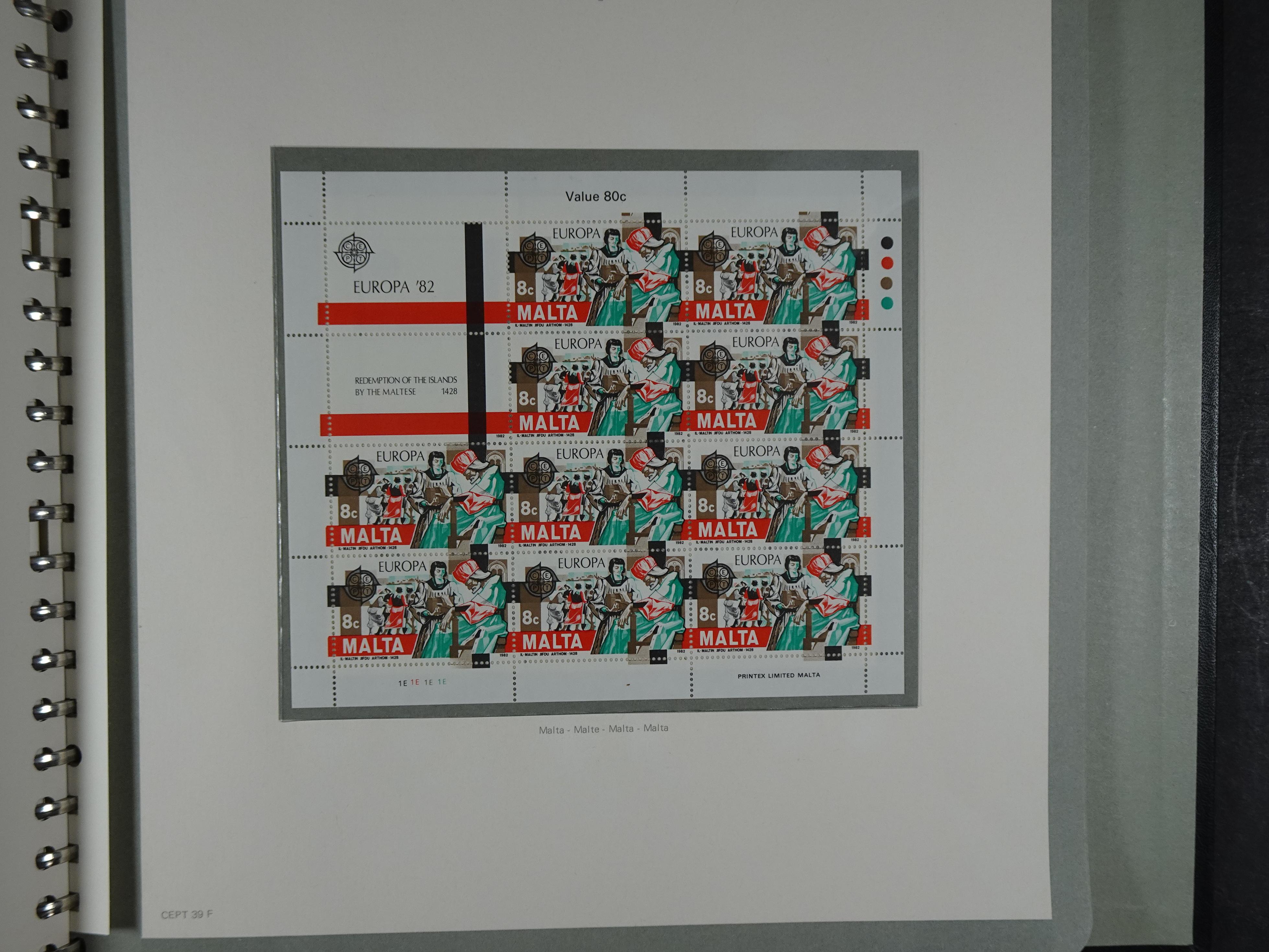 Compleet postfrisse verzameling 1964 - 1984 incl. blokken. 81