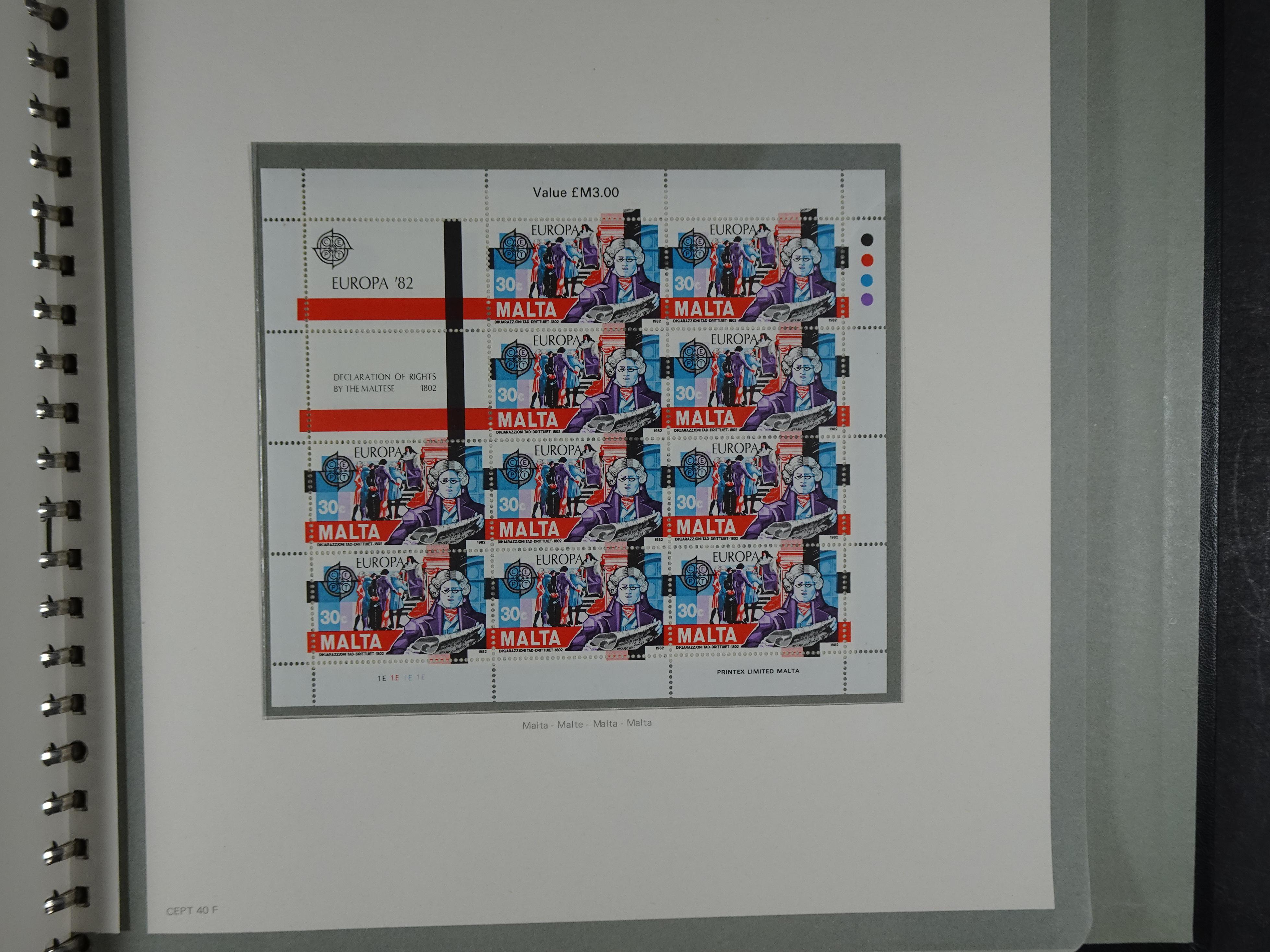 Compleet postfrisse verzameling 1964 - 1984 incl. blokken. 82