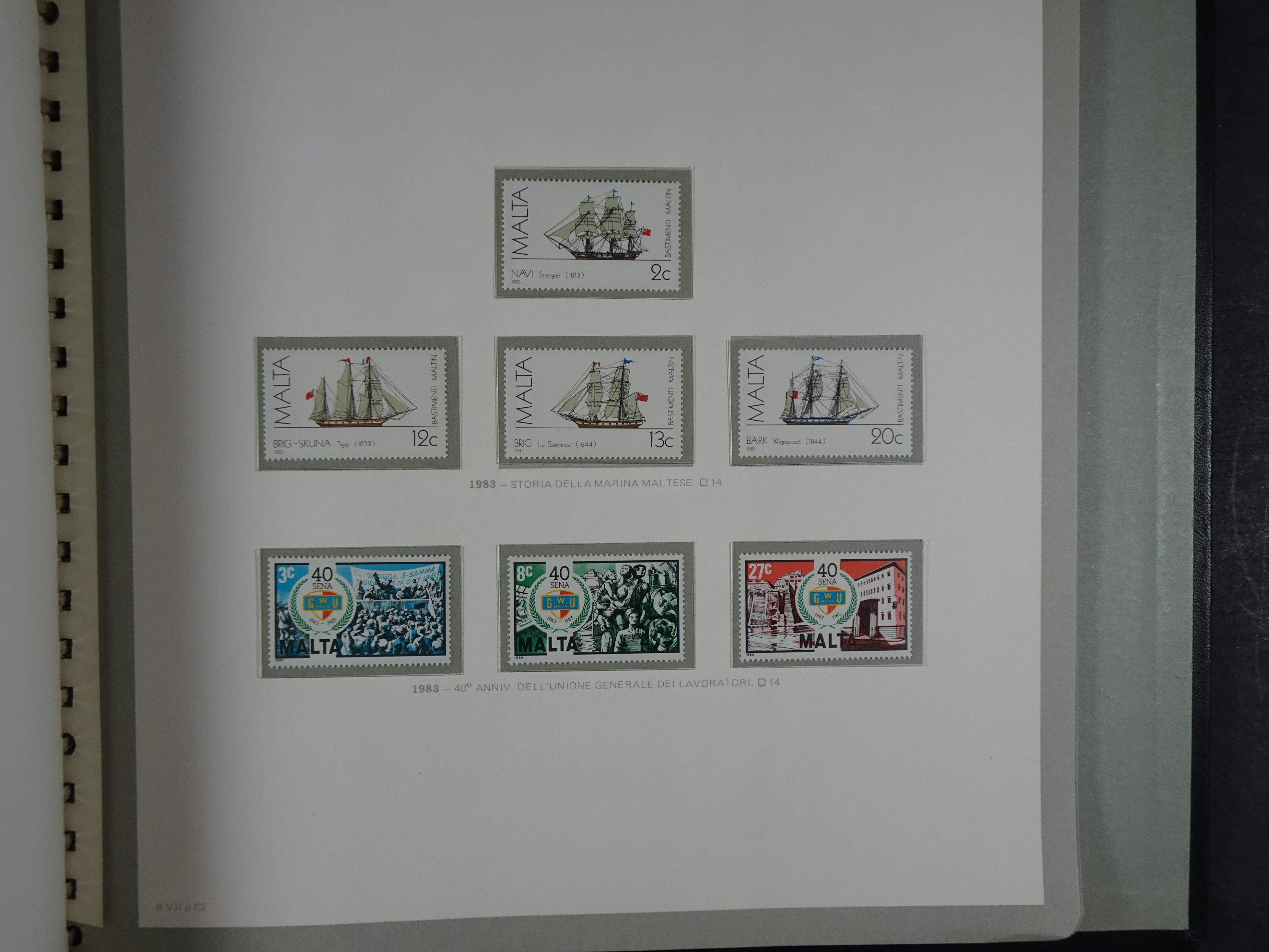 Compleet postfrisse verzameling 1964 - 1984 incl. blokken. 85