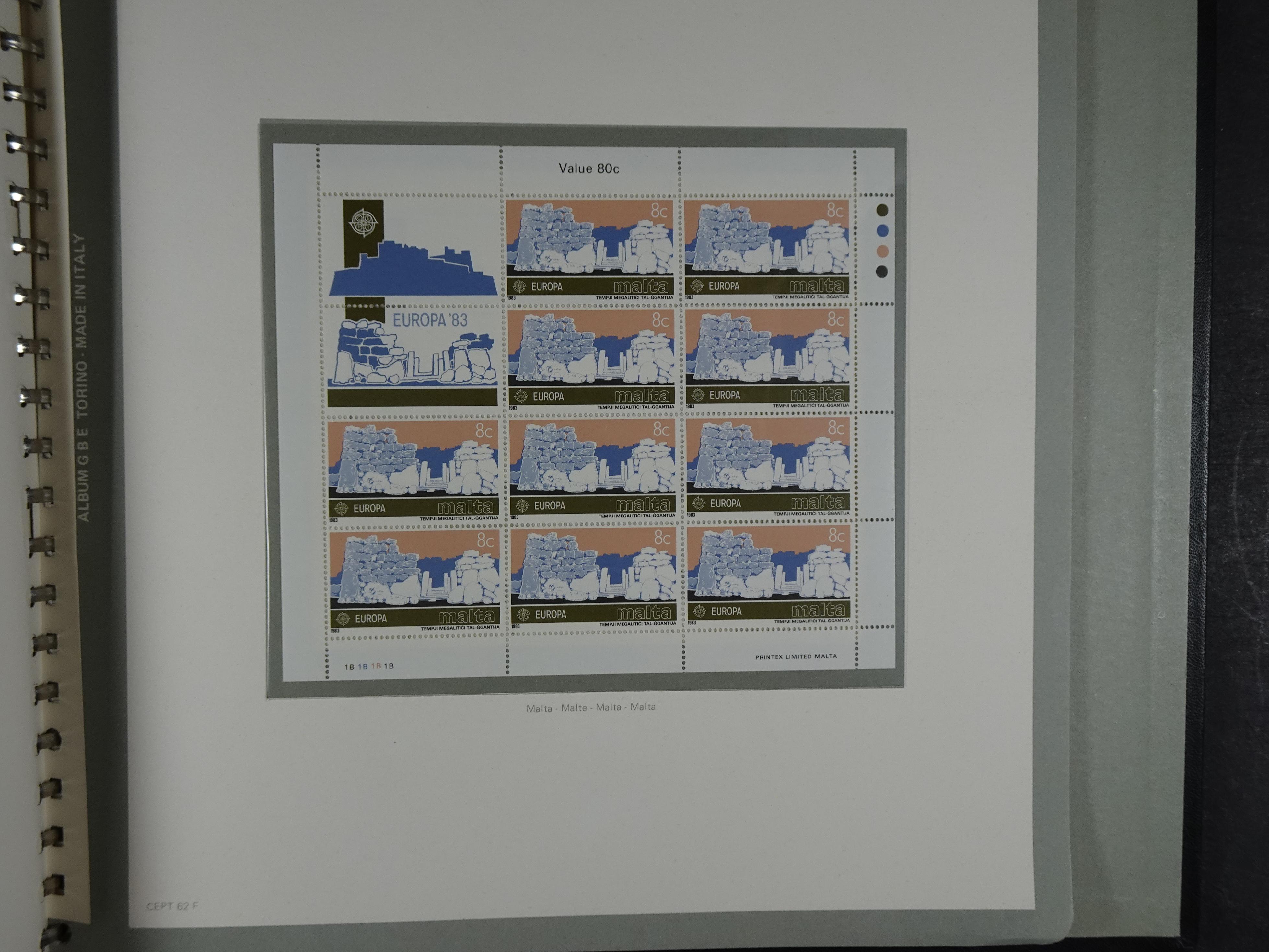 Compleet postfrisse verzameling 1964 - 1984 incl. blokken. 86