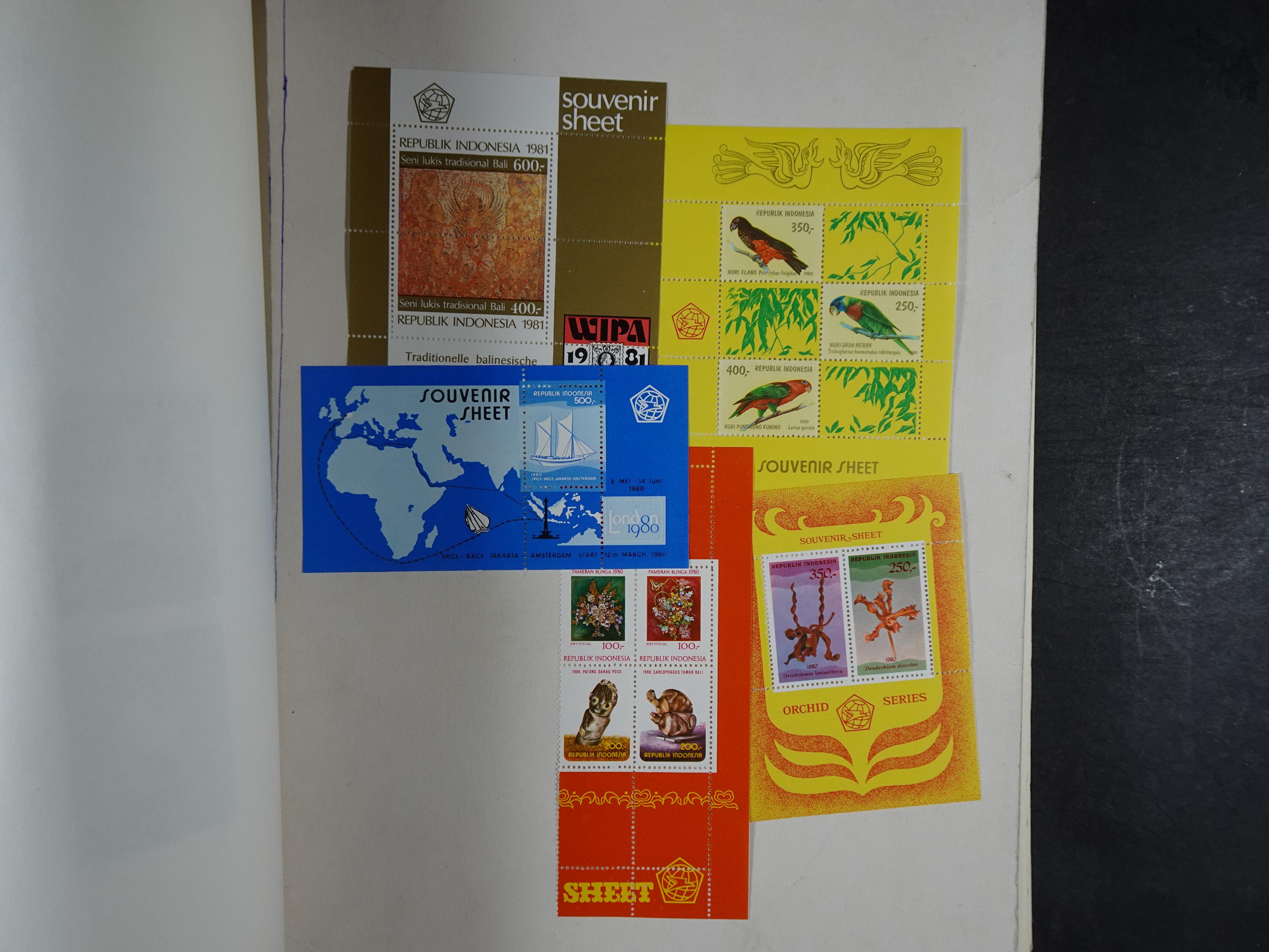 Leuke collectie met Indonesië. 42