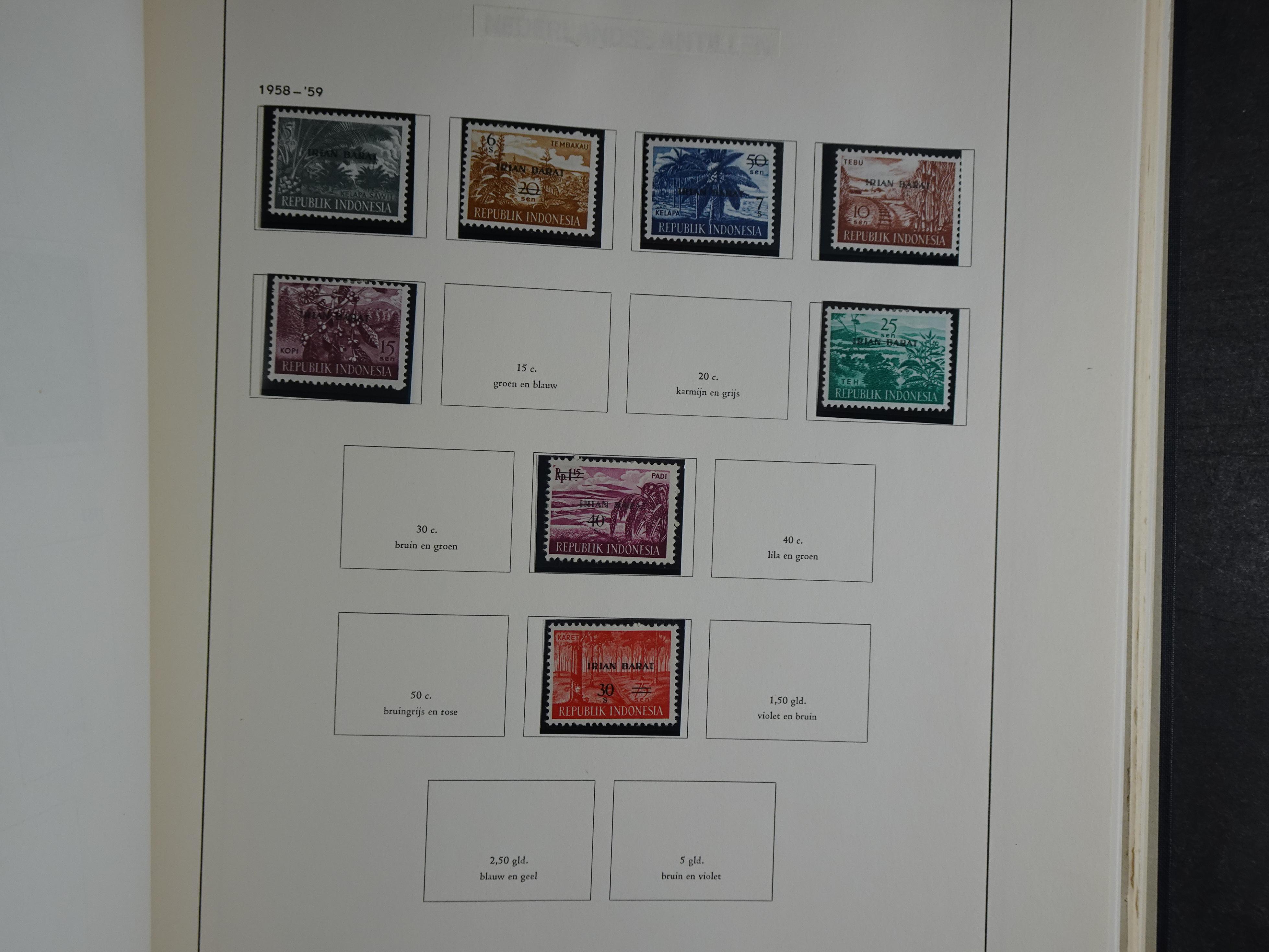 Leuke collectie met Indonesië. 81
