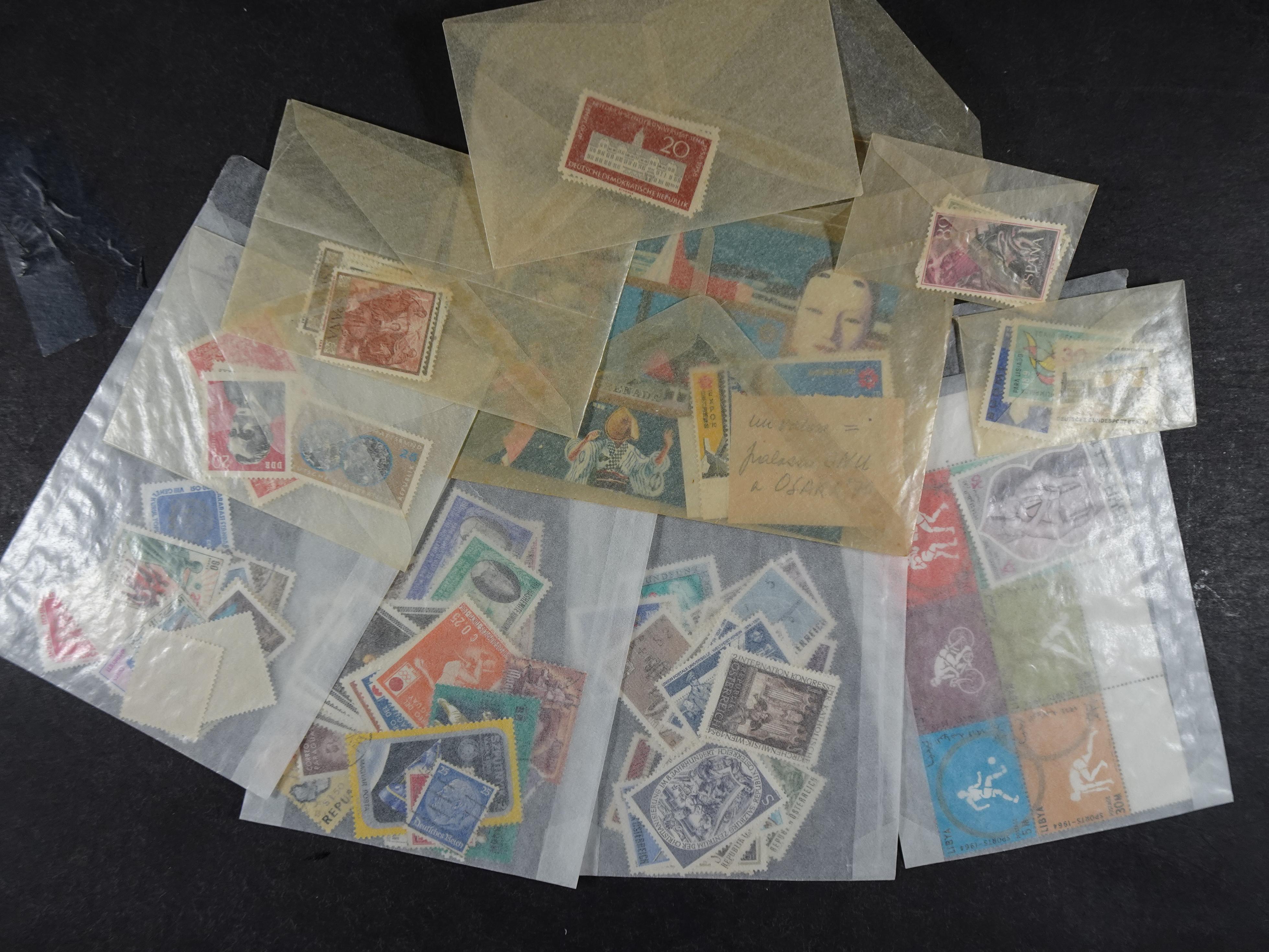 Gehele wereld in zakjes groten deels postfris.