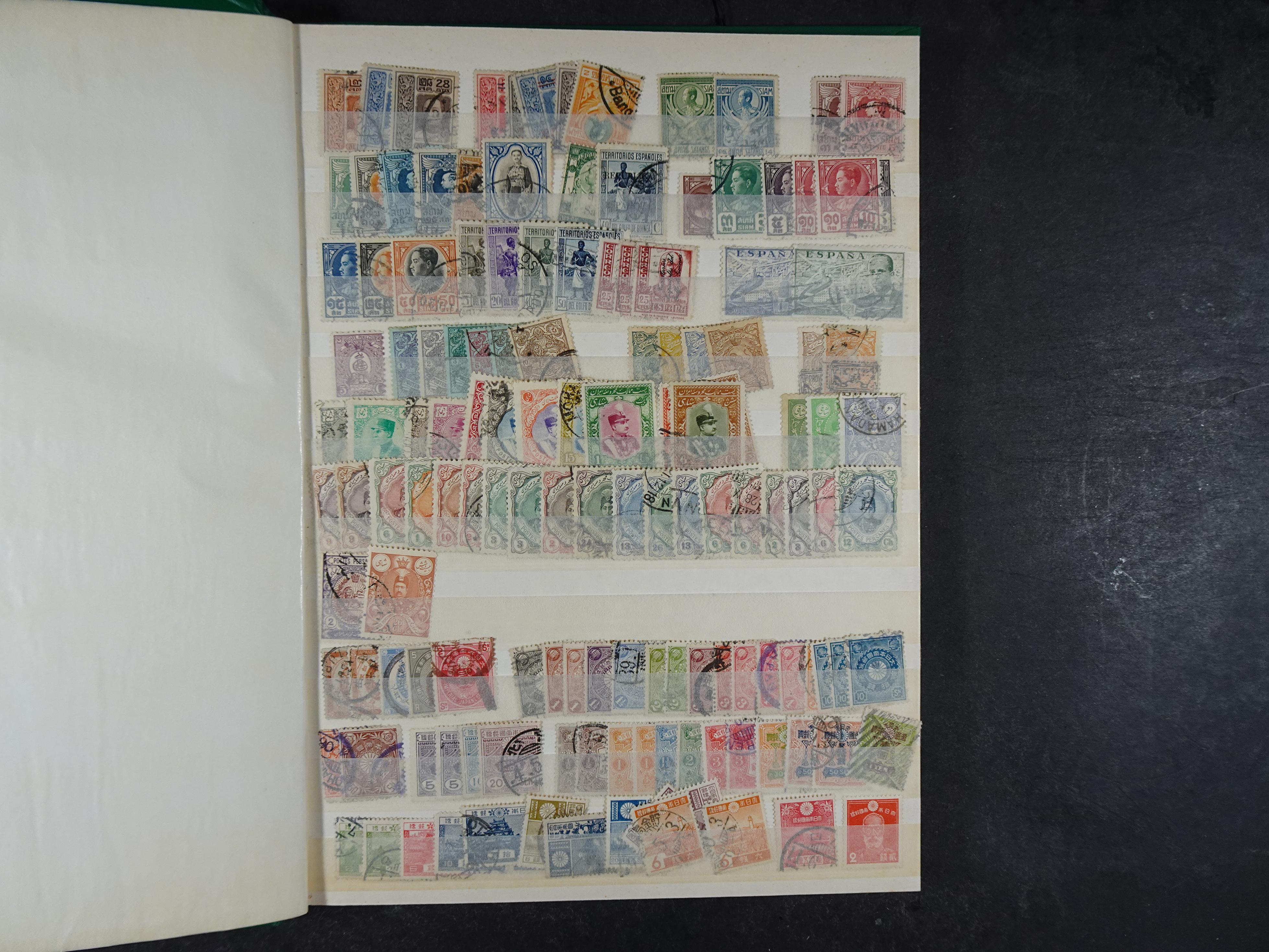 Rommelige uitzoekpartij met veel leuk materiaal. 2