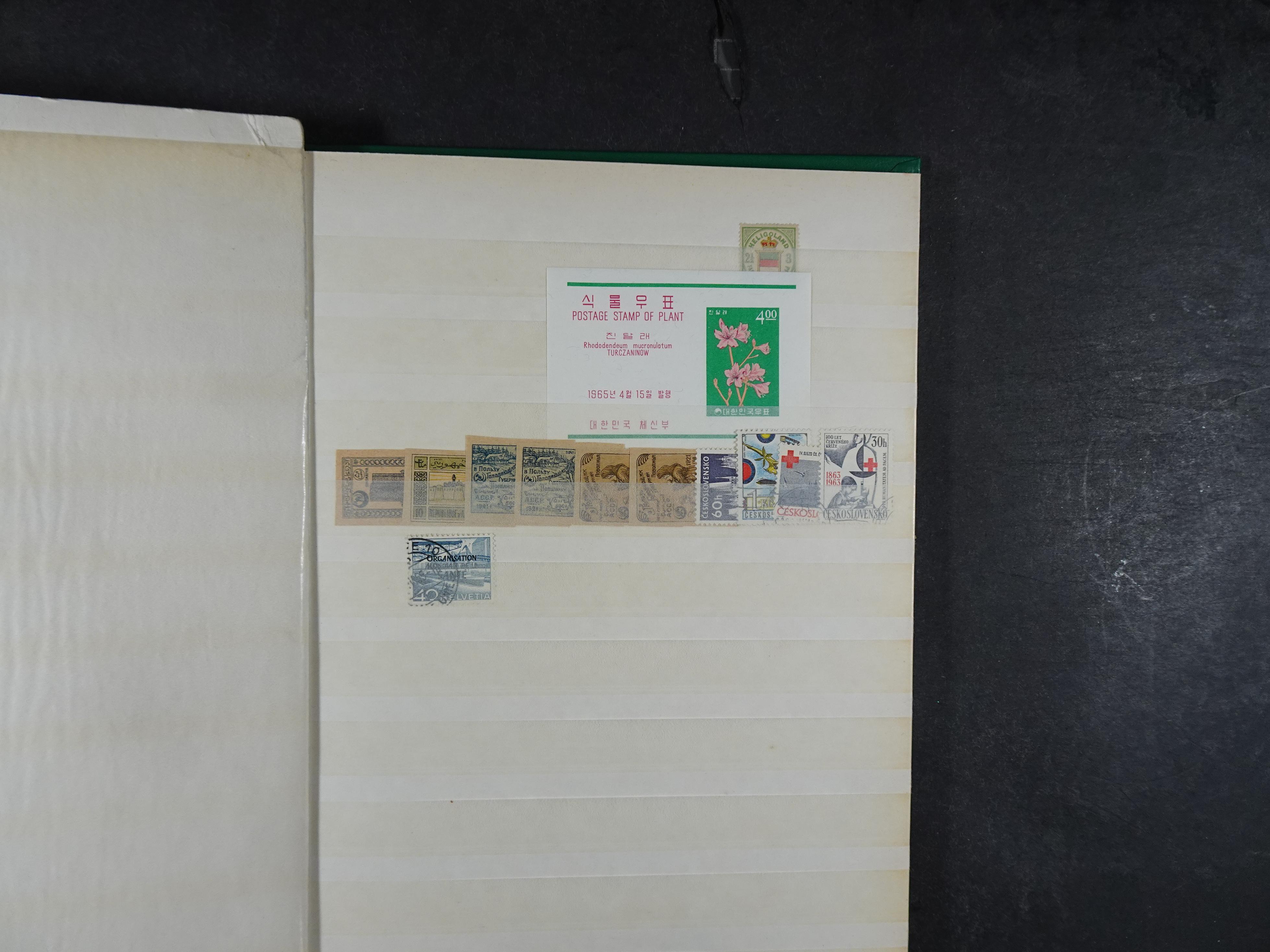 Rommelige uitzoekpartij met veel leuk materiaal. 4