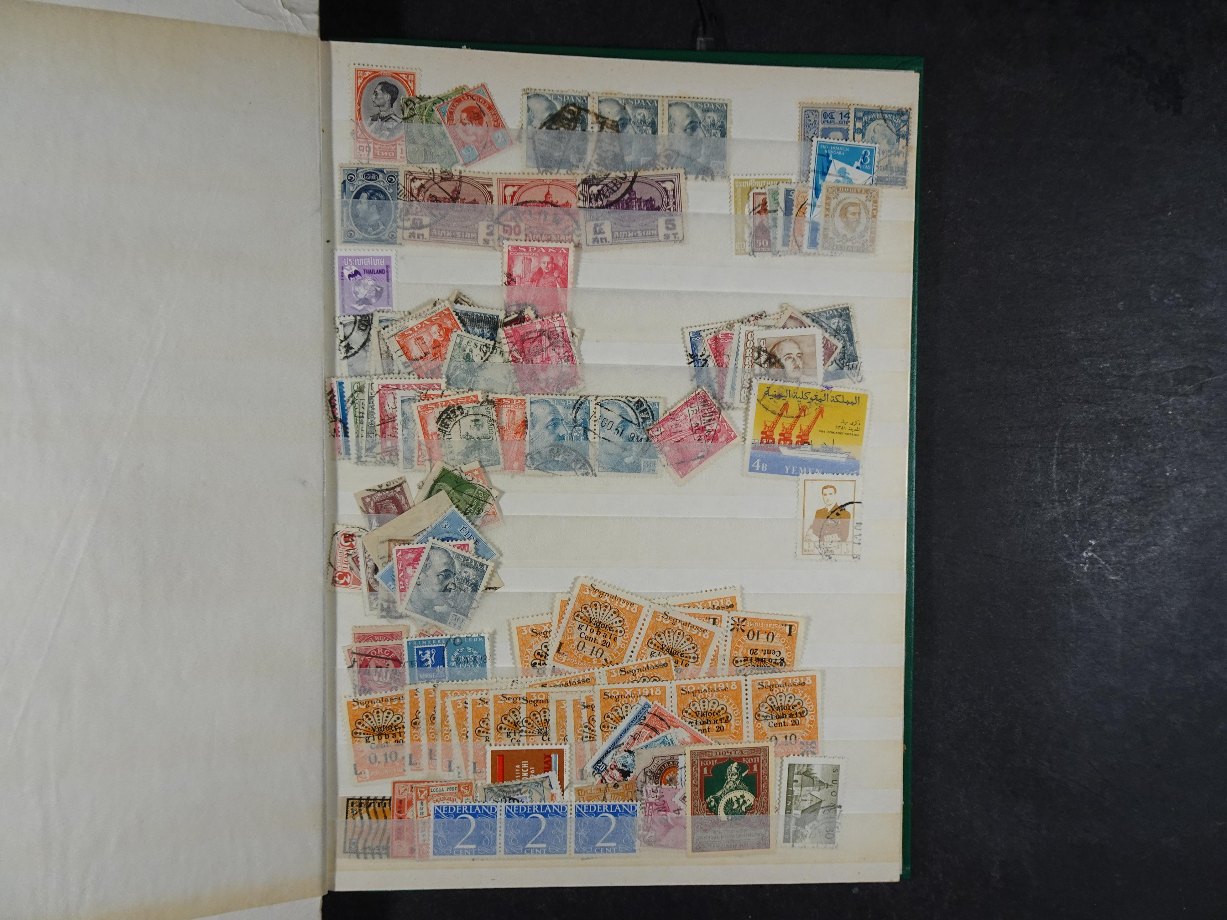 Rommelige uitzoekpartij met veel leuk materiaal. 10