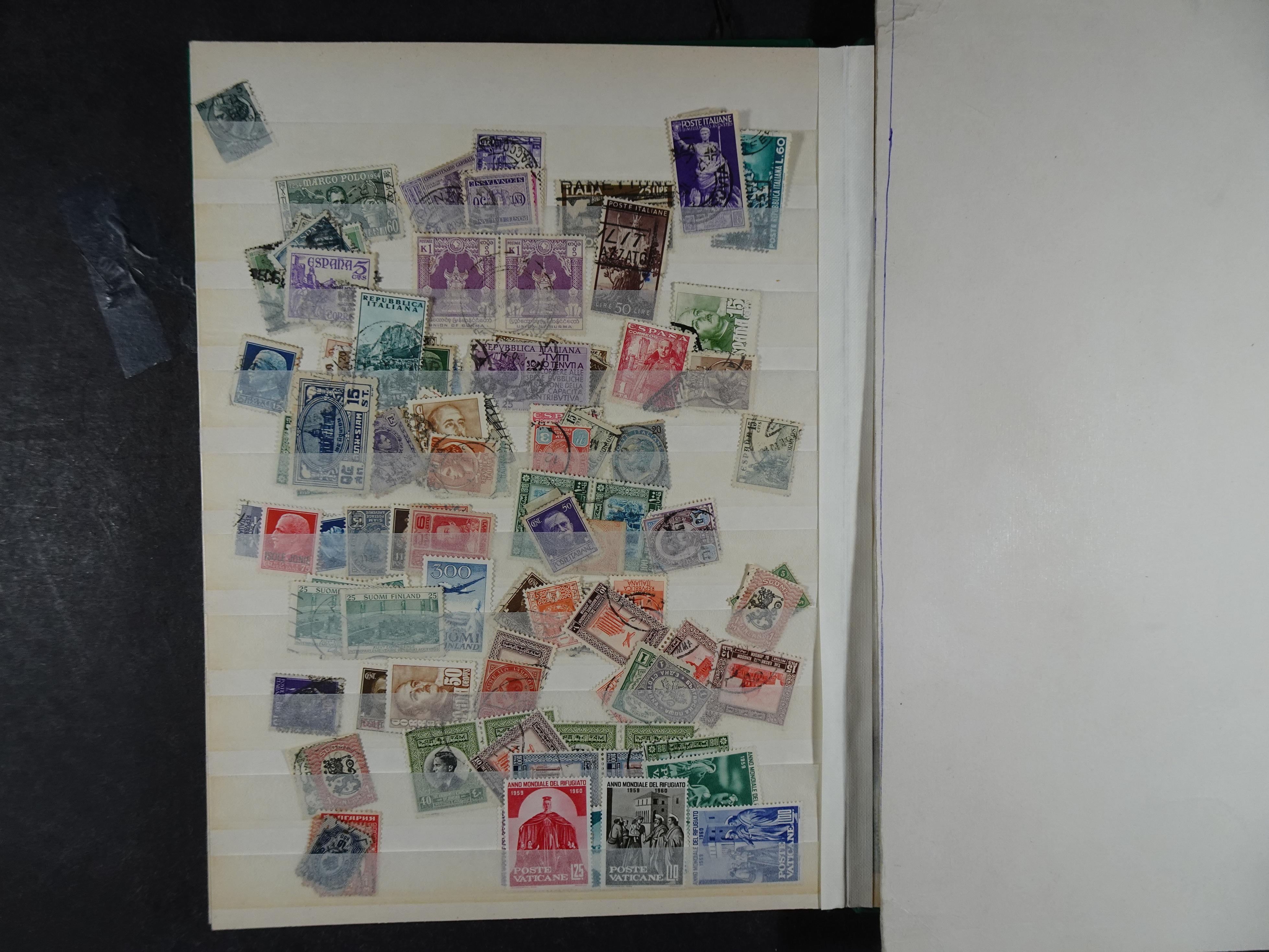 Rommelige uitzoekpartij met veel leuk materiaal. 11