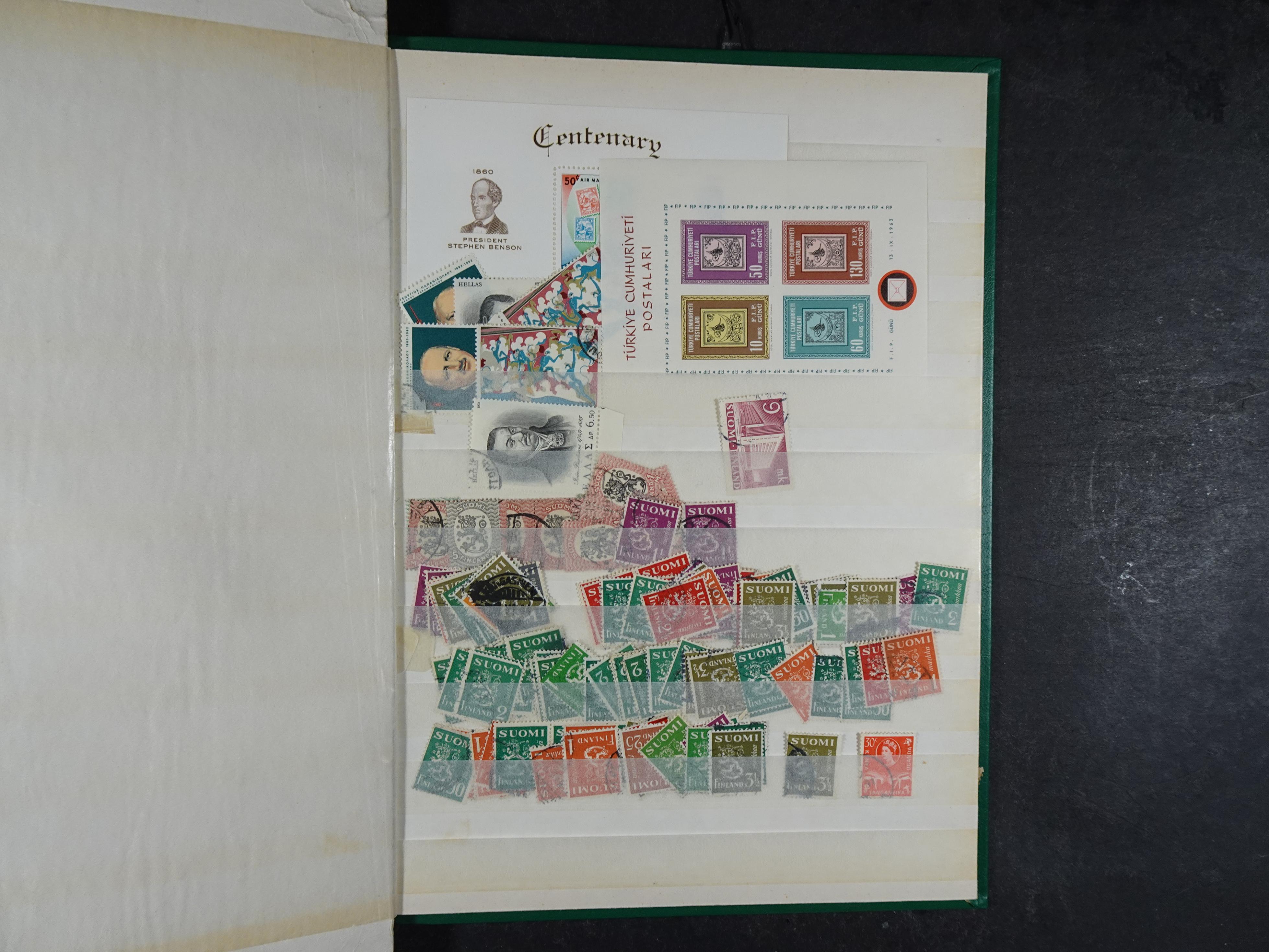 Rommelige uitzoekpartij met veel leuk materiaal. 14