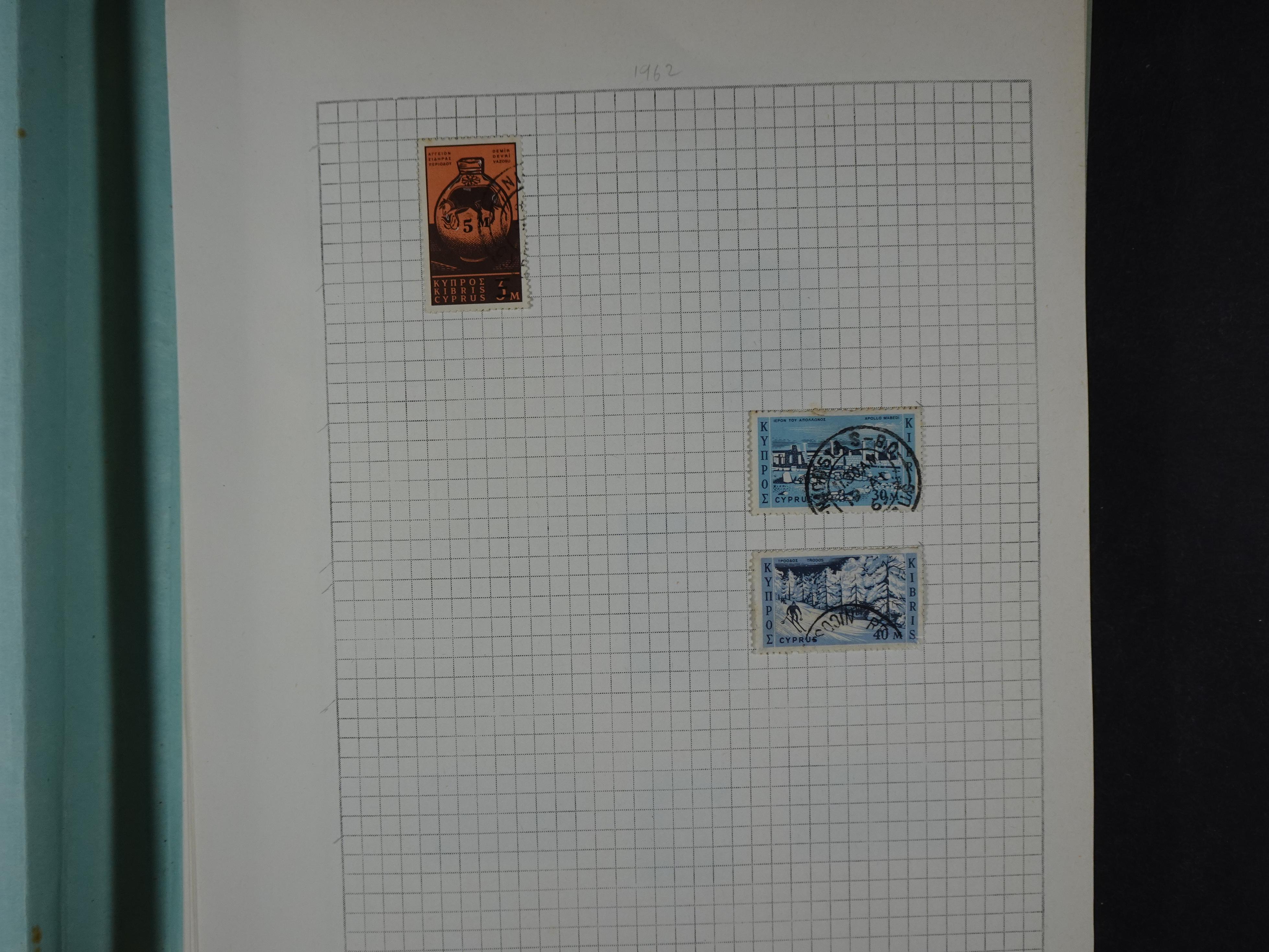 Aardige collectie met betere zegels. 8