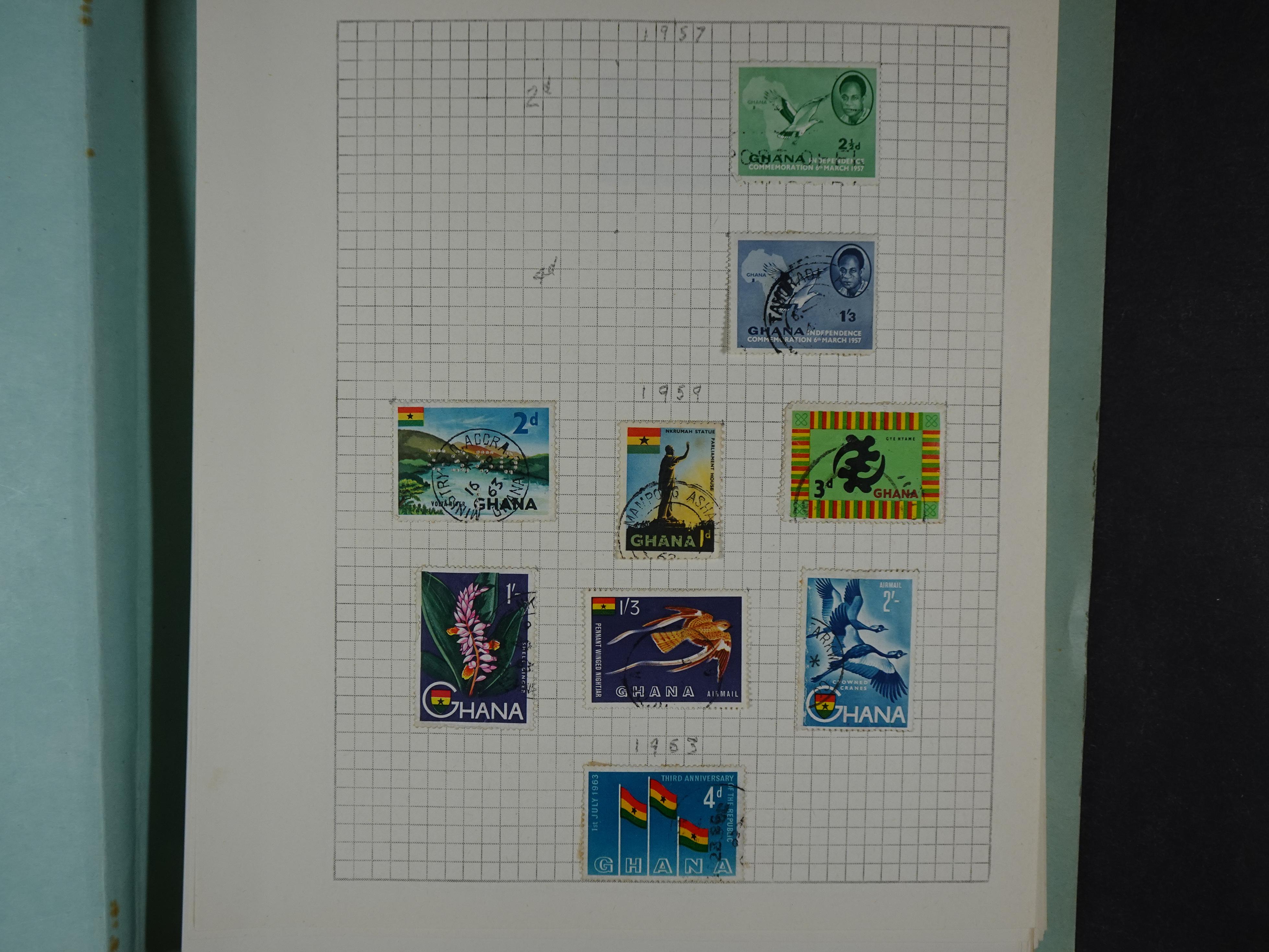 Aardige collectie met betere zegels. 31