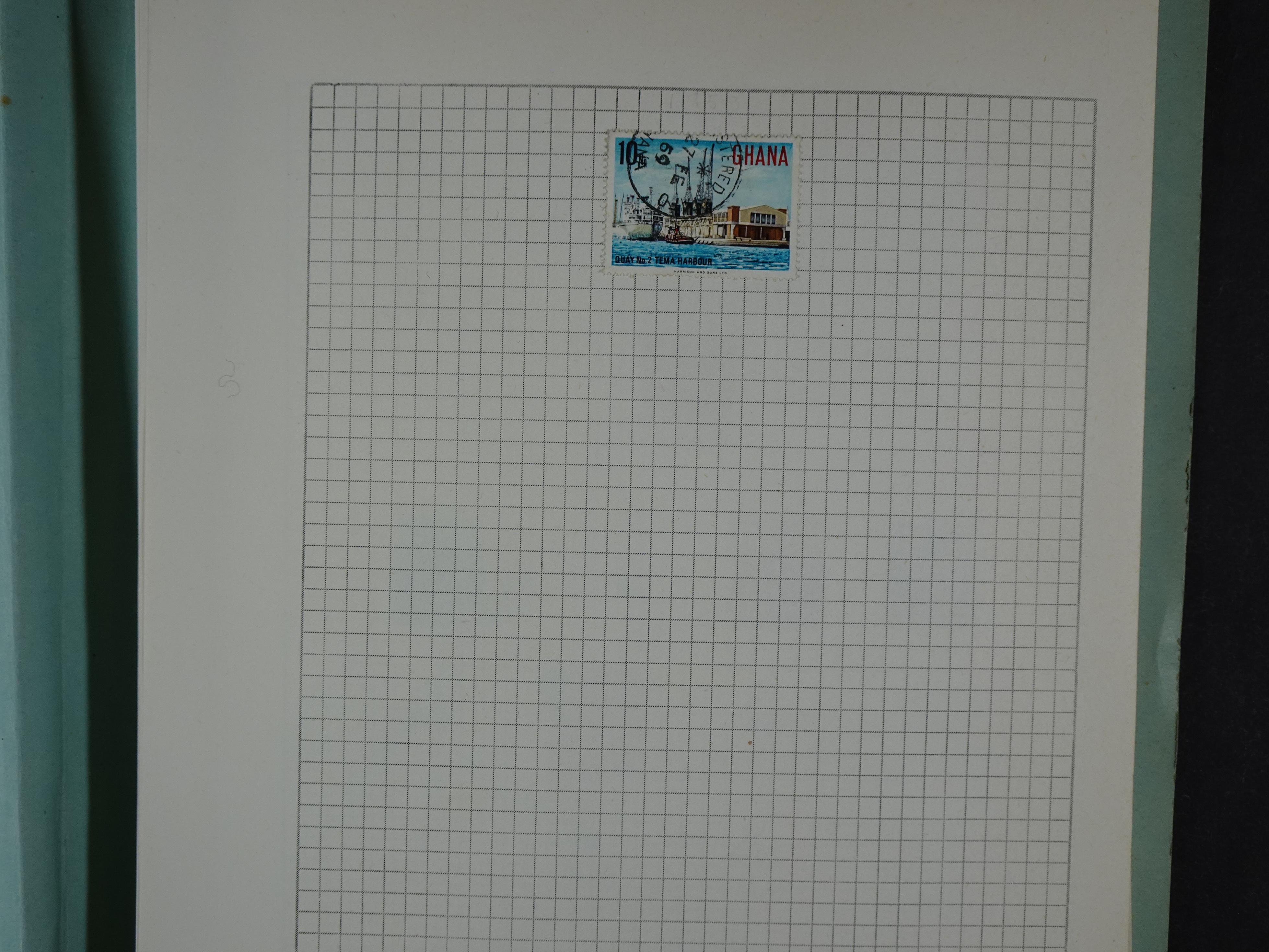 Aardige collectie met betere zegels. 32