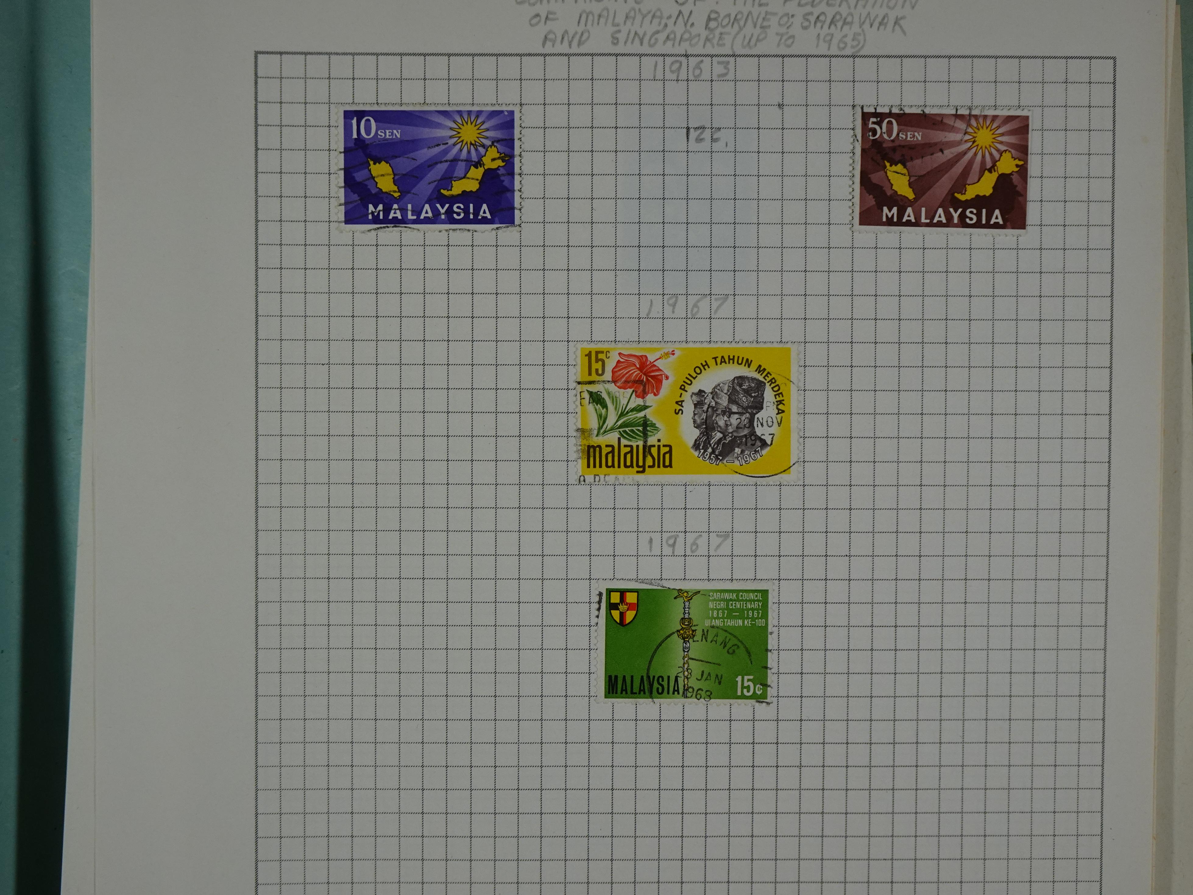 Aardige collectie met betere zegels. 108