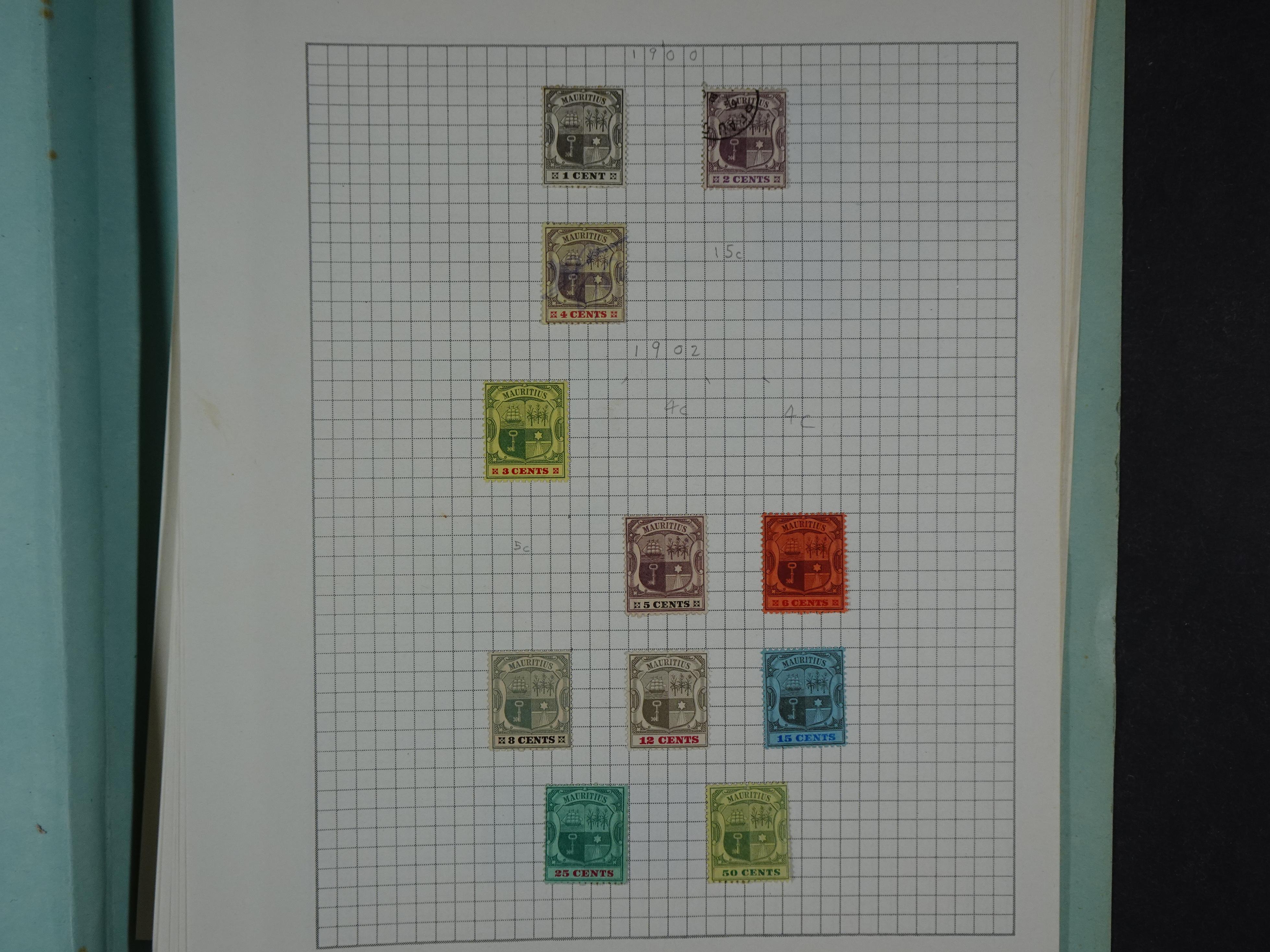 Aardige collectie met betere zegels. 124