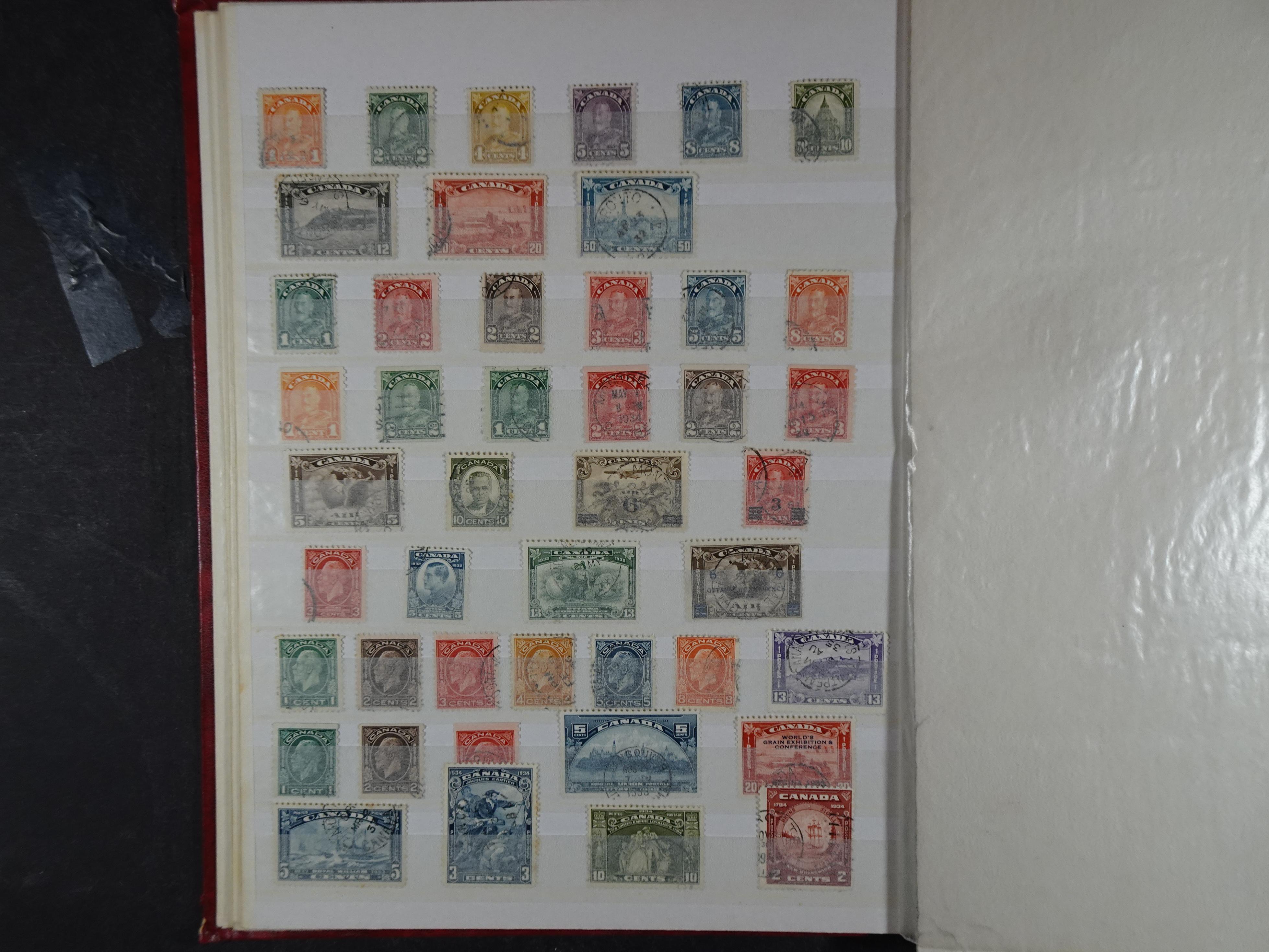 Zeer uitgebreide verzameling vnl. klassiek materiaal met veel betere zegels en prachtige stock New Foundland. 6