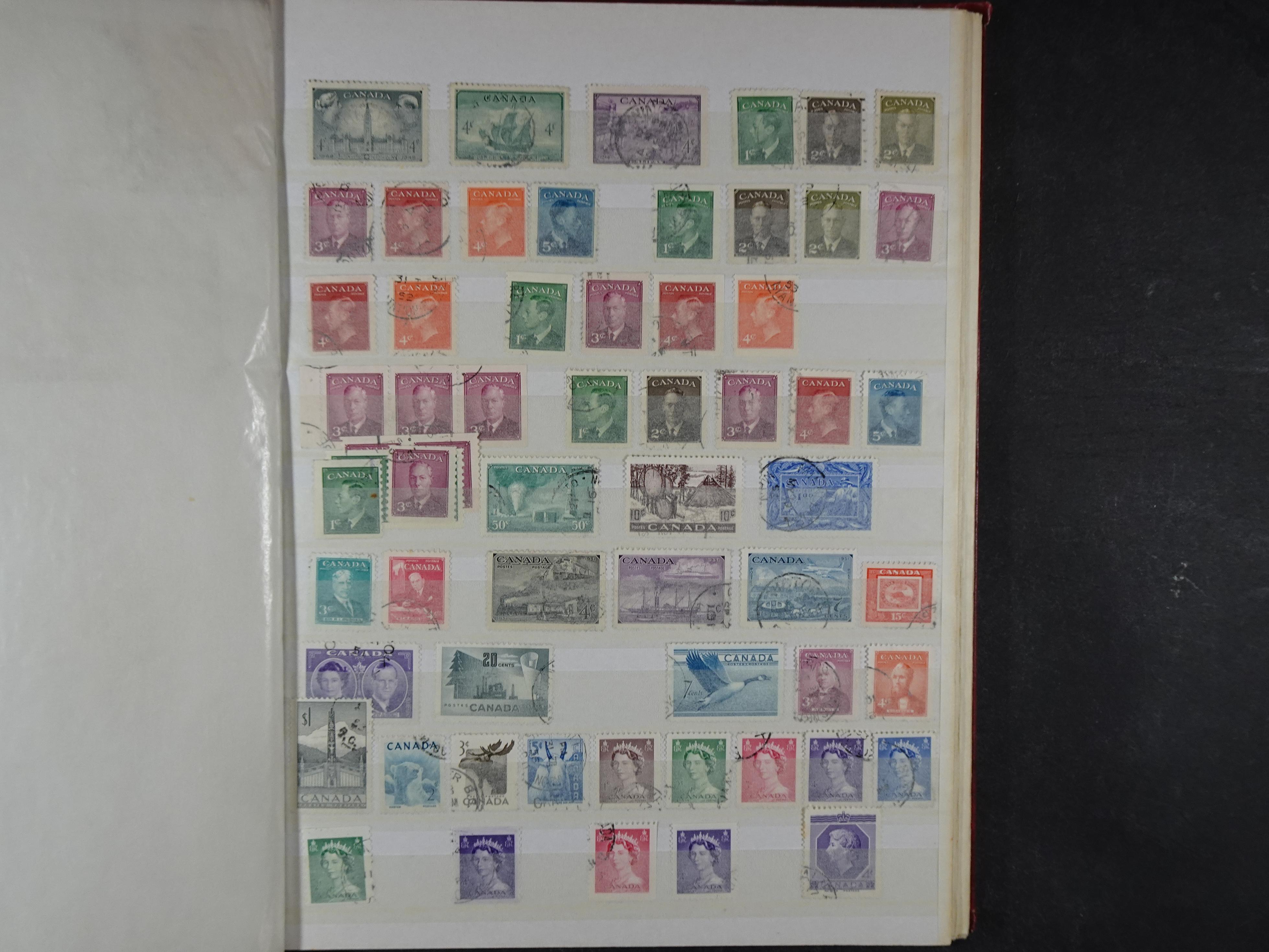 Zeer uitgebreide verzameling vnl. klassiek materiaal met veel betere zegels en prachtige stock New Foundland. 9