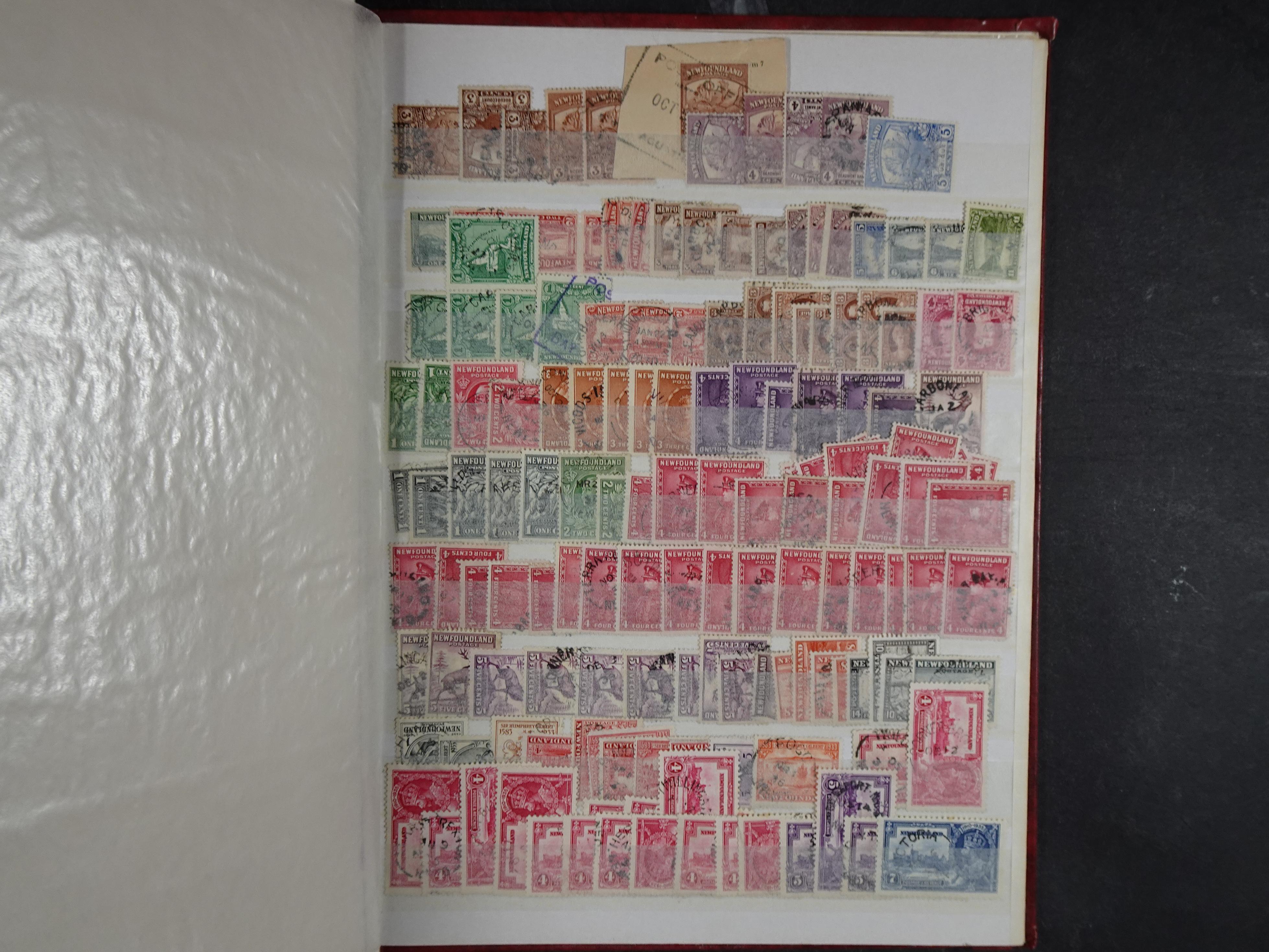 Zeer uitgebreide verzameling vnl. klassiek materiaal met veel betere zegels en prachtige stock New Foundland. 17