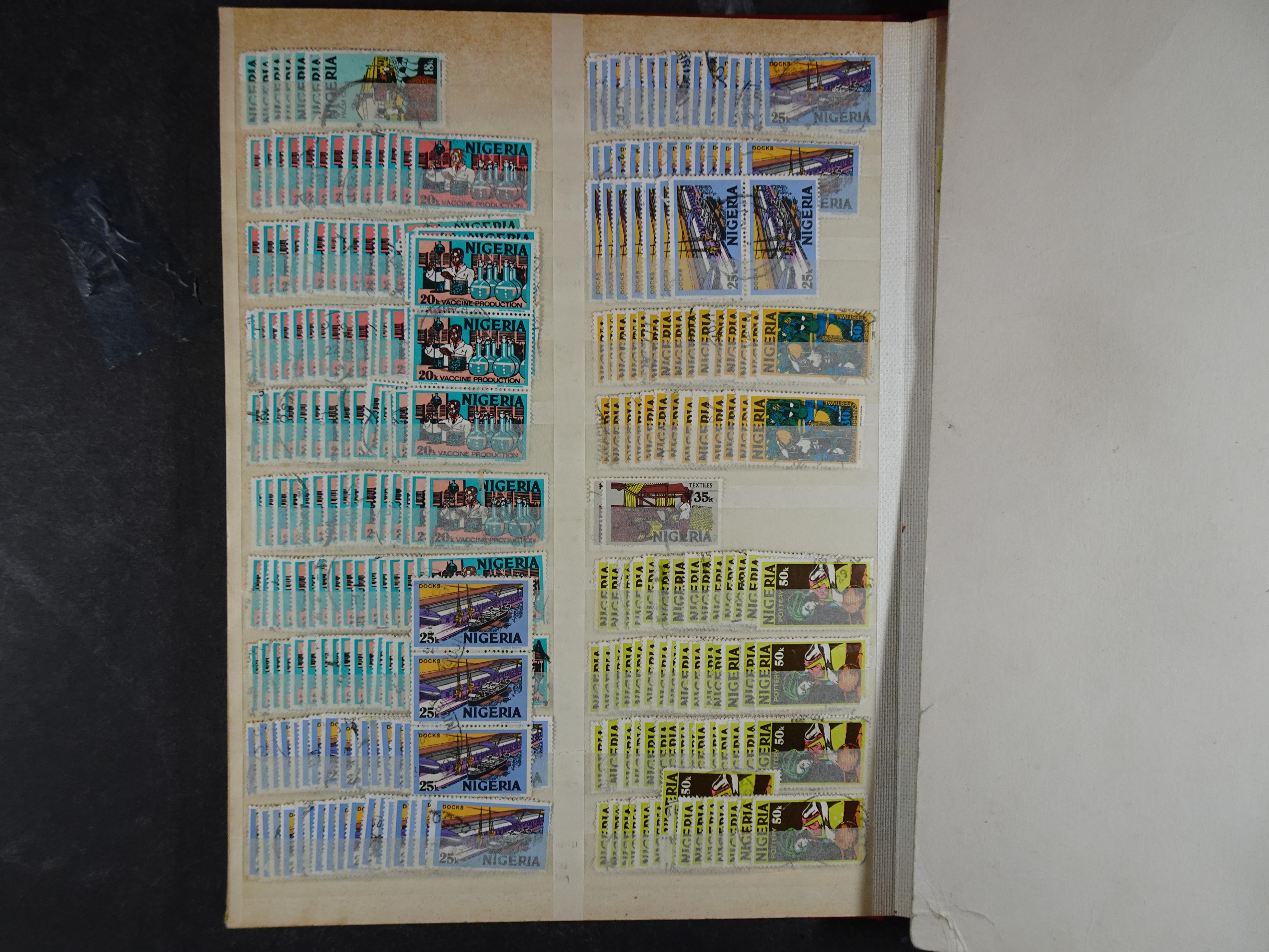 Prachtige stock met veel betere zegels, diverse interessante stempels.  10