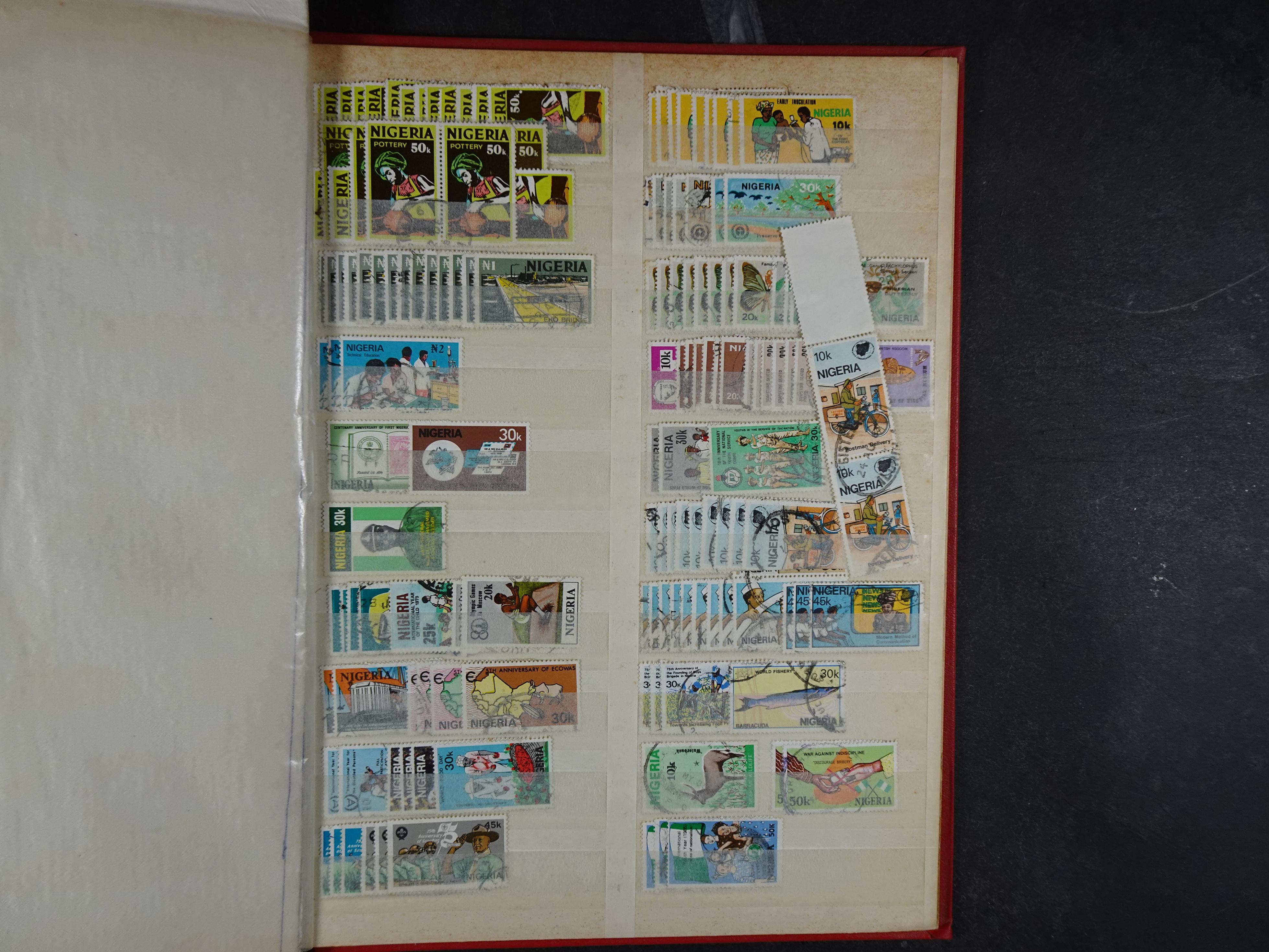 Prachtige stock met veel betere zegels, diverse interessante stempels.  11