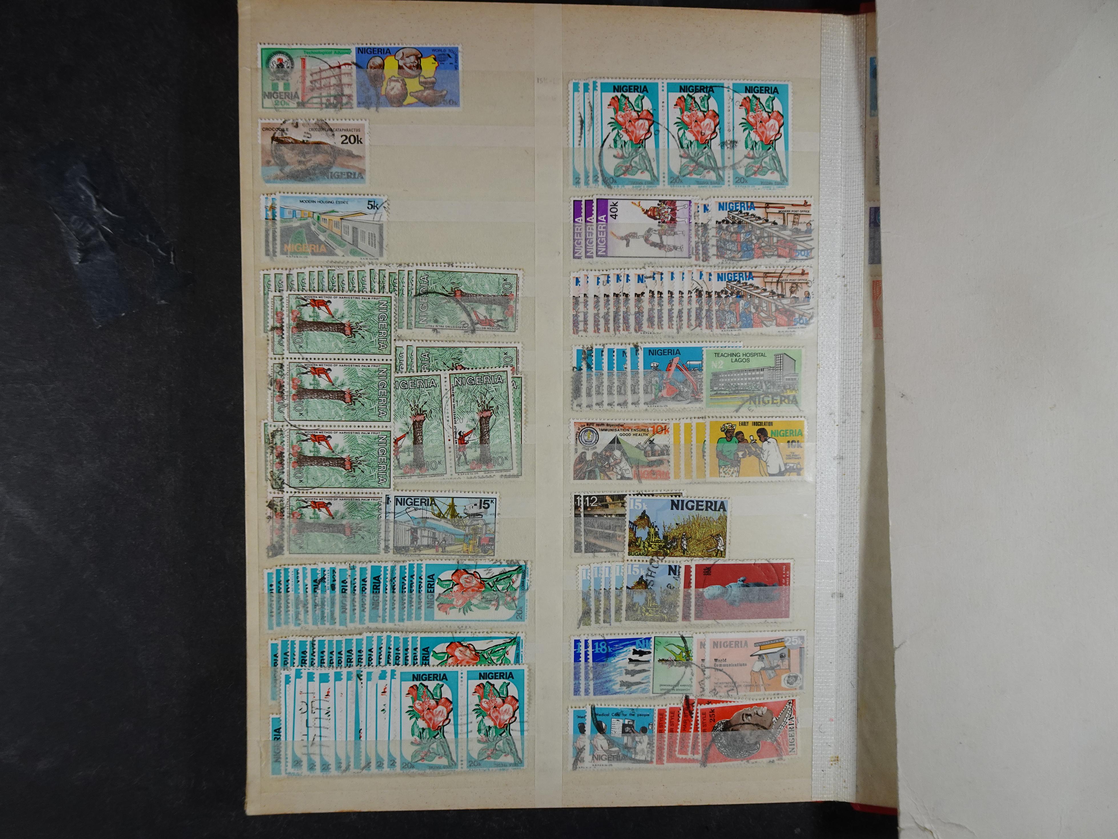 Prachtige stock met veel betere zegels, diverse interessante stempels.  12