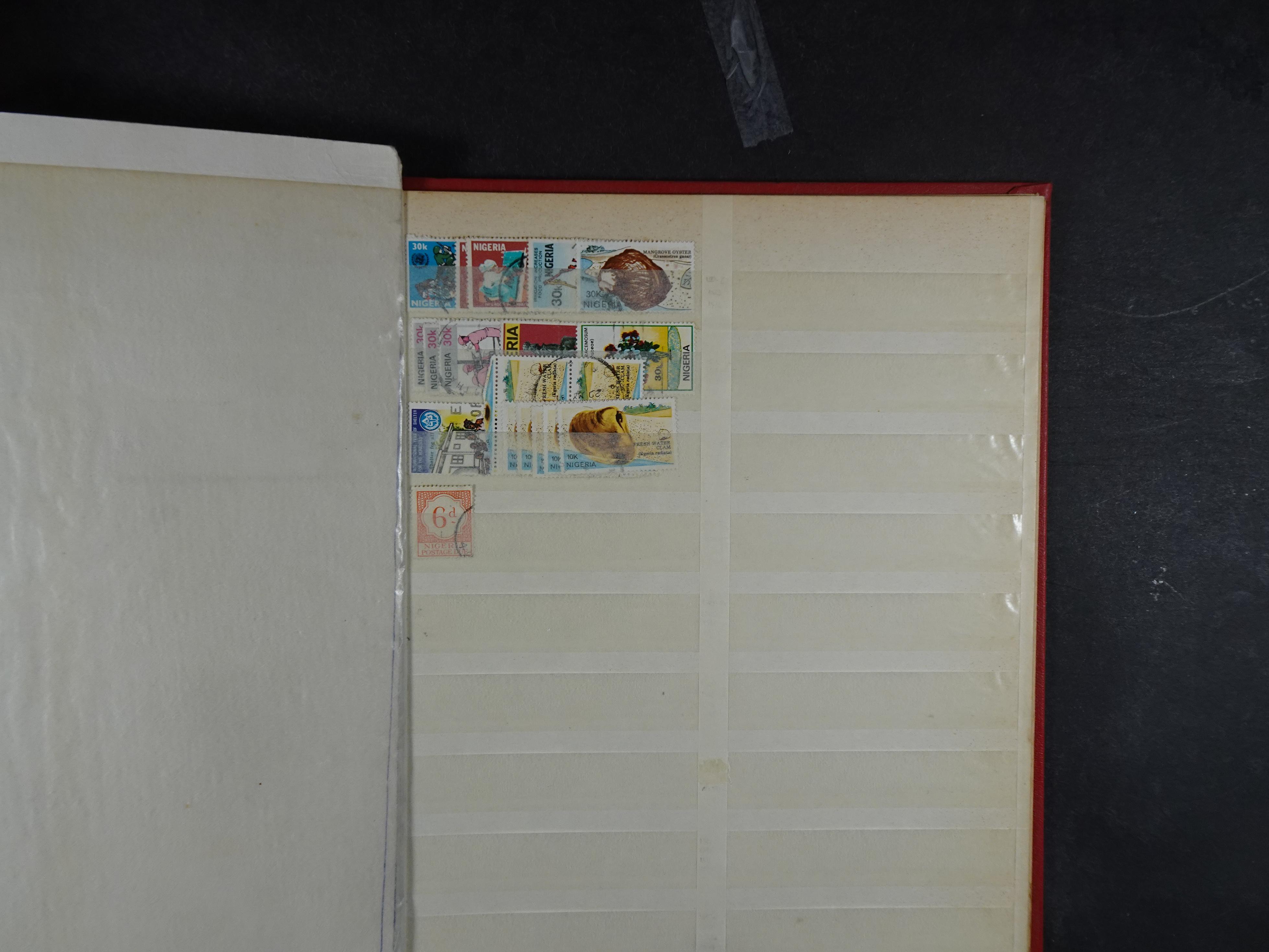 Prachtige stock met veel betere zegels, diverse interessante stempels.  13