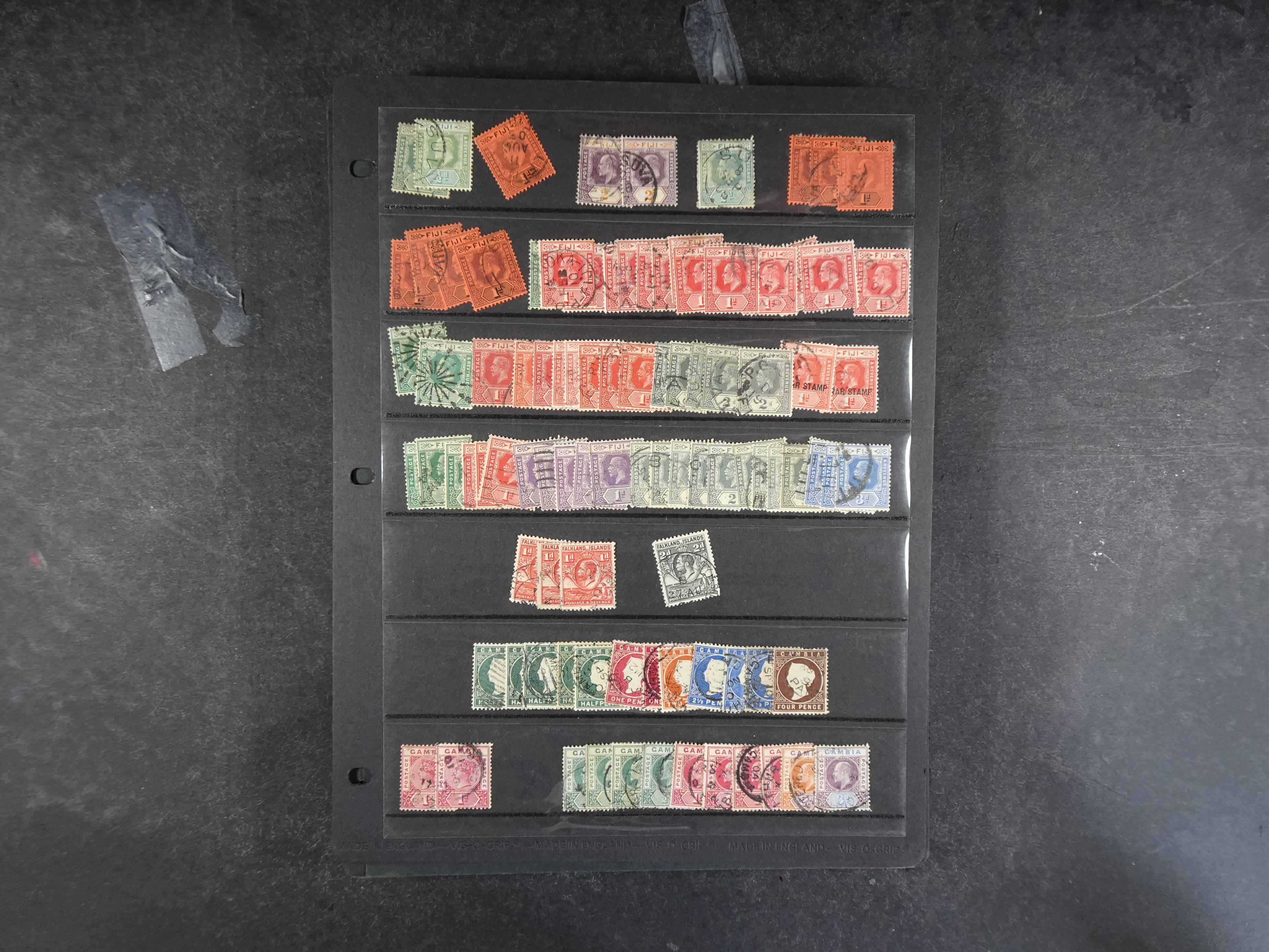 Geweldig fundgrube Britse gebieden met zeer veel bijzondere stempels en zeer fraai canada en ST. Helena. 139