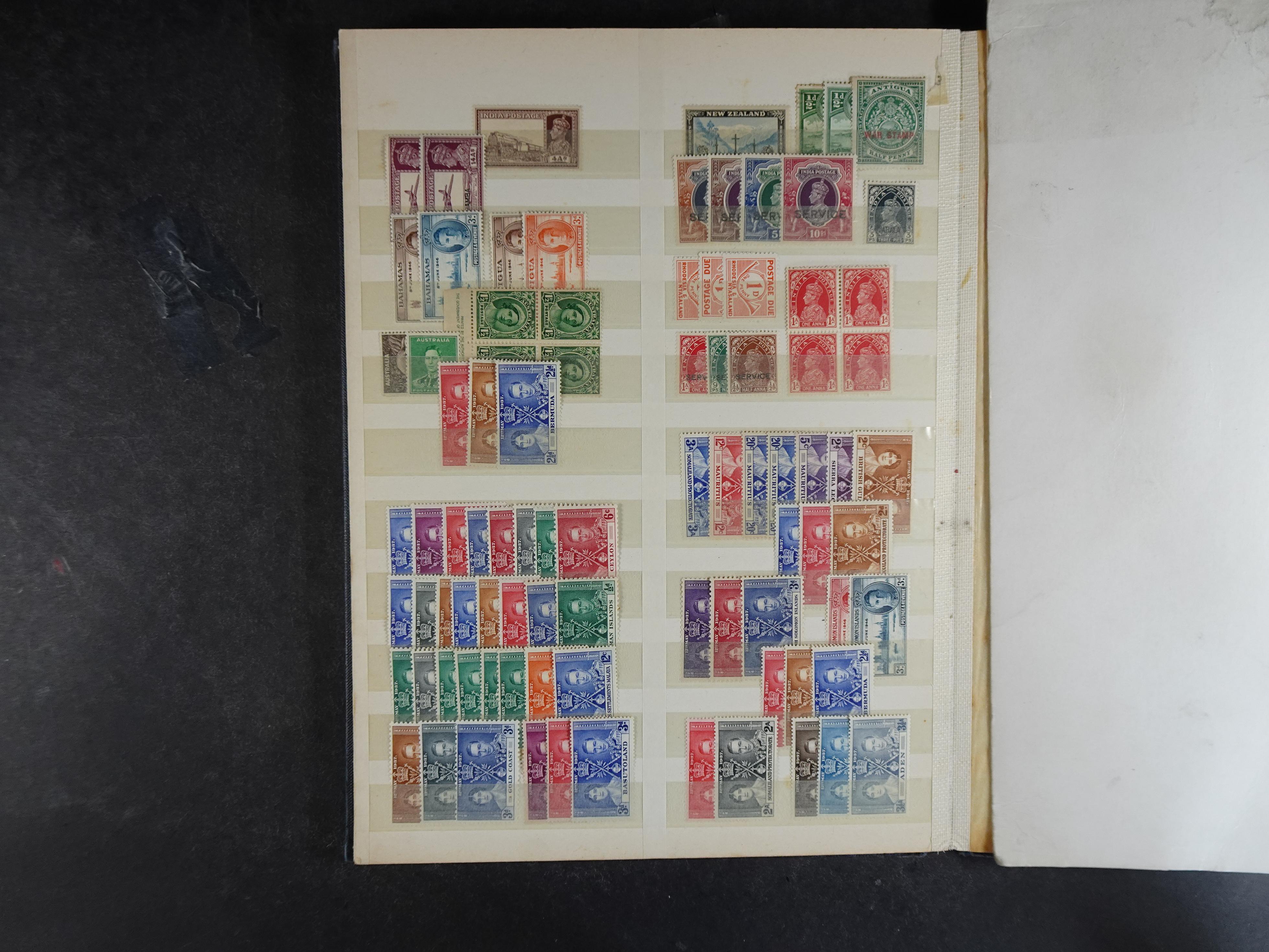 Prachtige stock veel George VI en Elizabeth II.
1e plakker, zeer veel complete series.
Mooi materiaal. 8