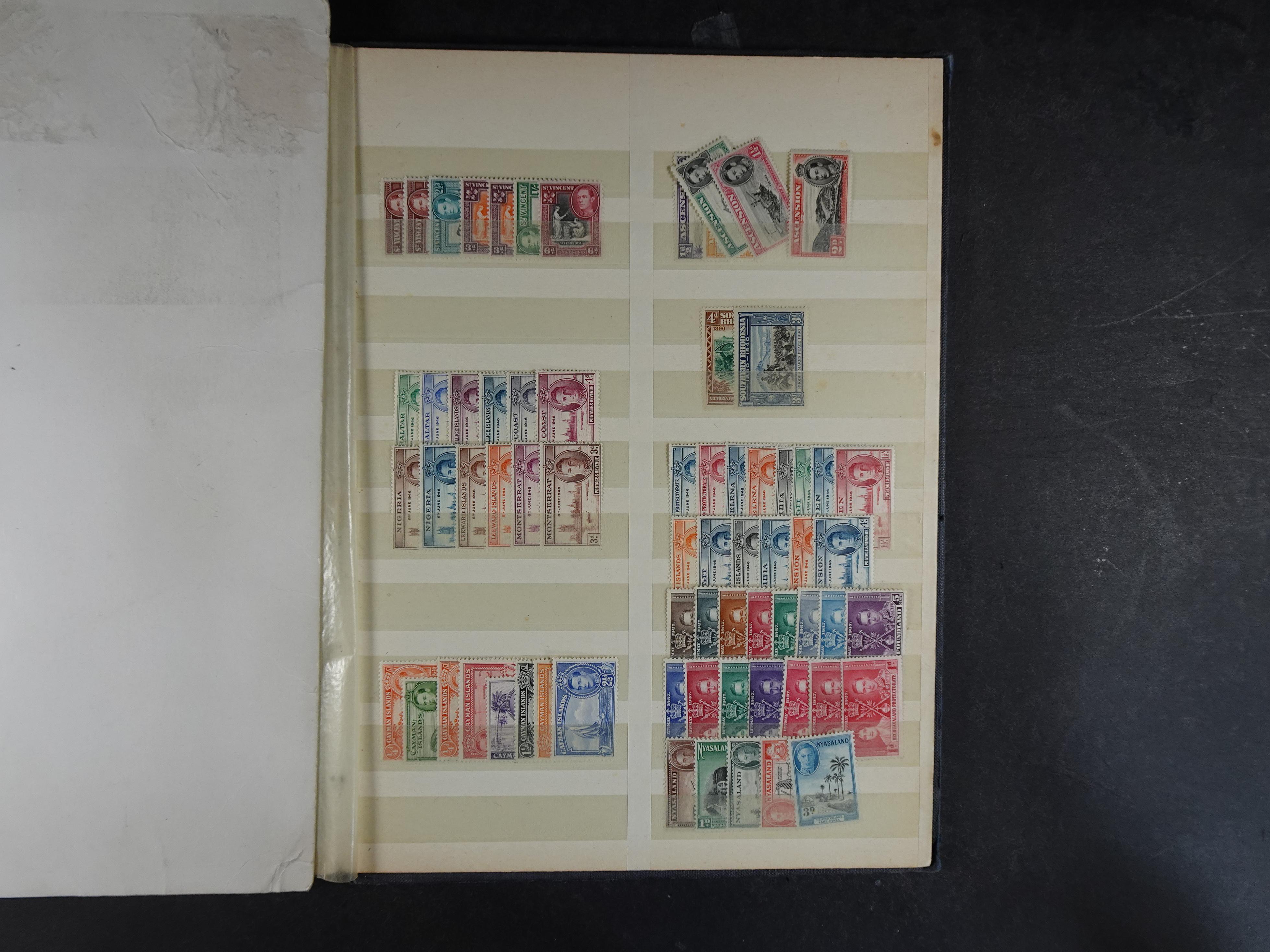 Prachtige stock veel George VI en Elizabeth II.
1e plakker, zeer veel complete series.
Mooi materiaal. 15