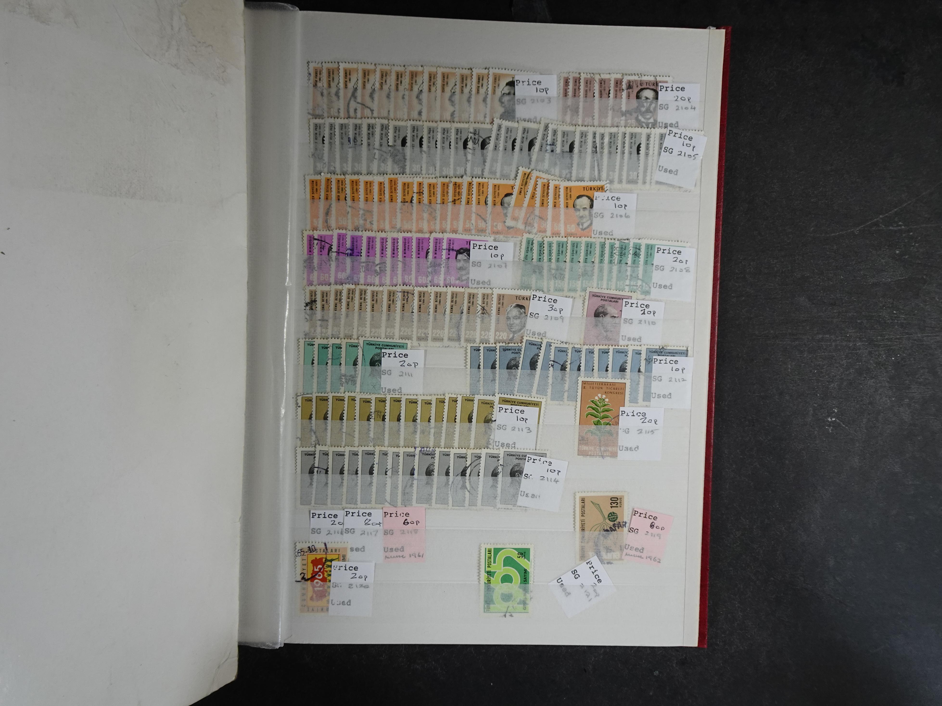 Mooie gebruikte stock met veel beter materiaal.
Hoge cat waarde. 85