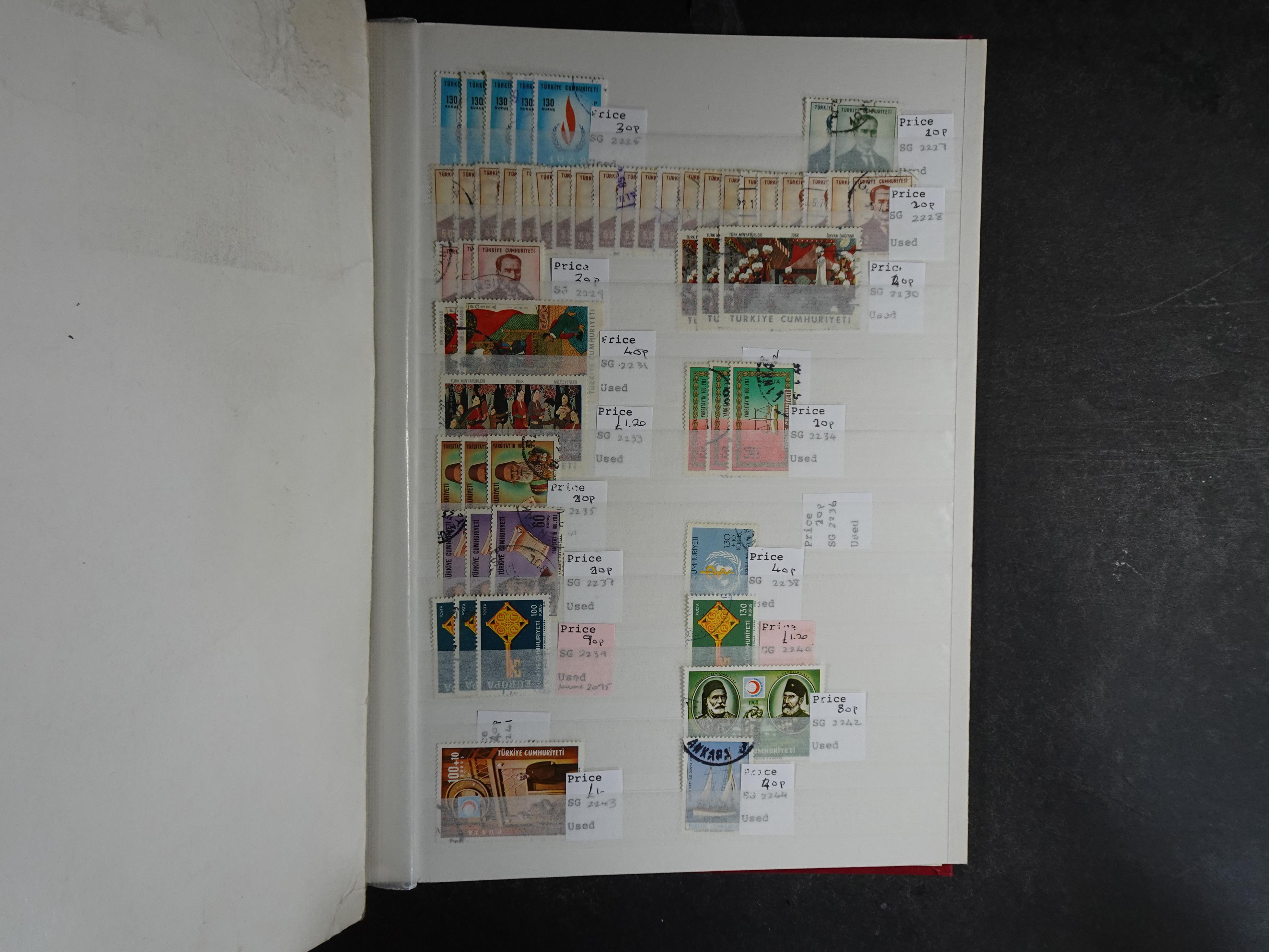 Mooie gebruikte stock met veel beter materiaal.
Hoge cat waarde. 91