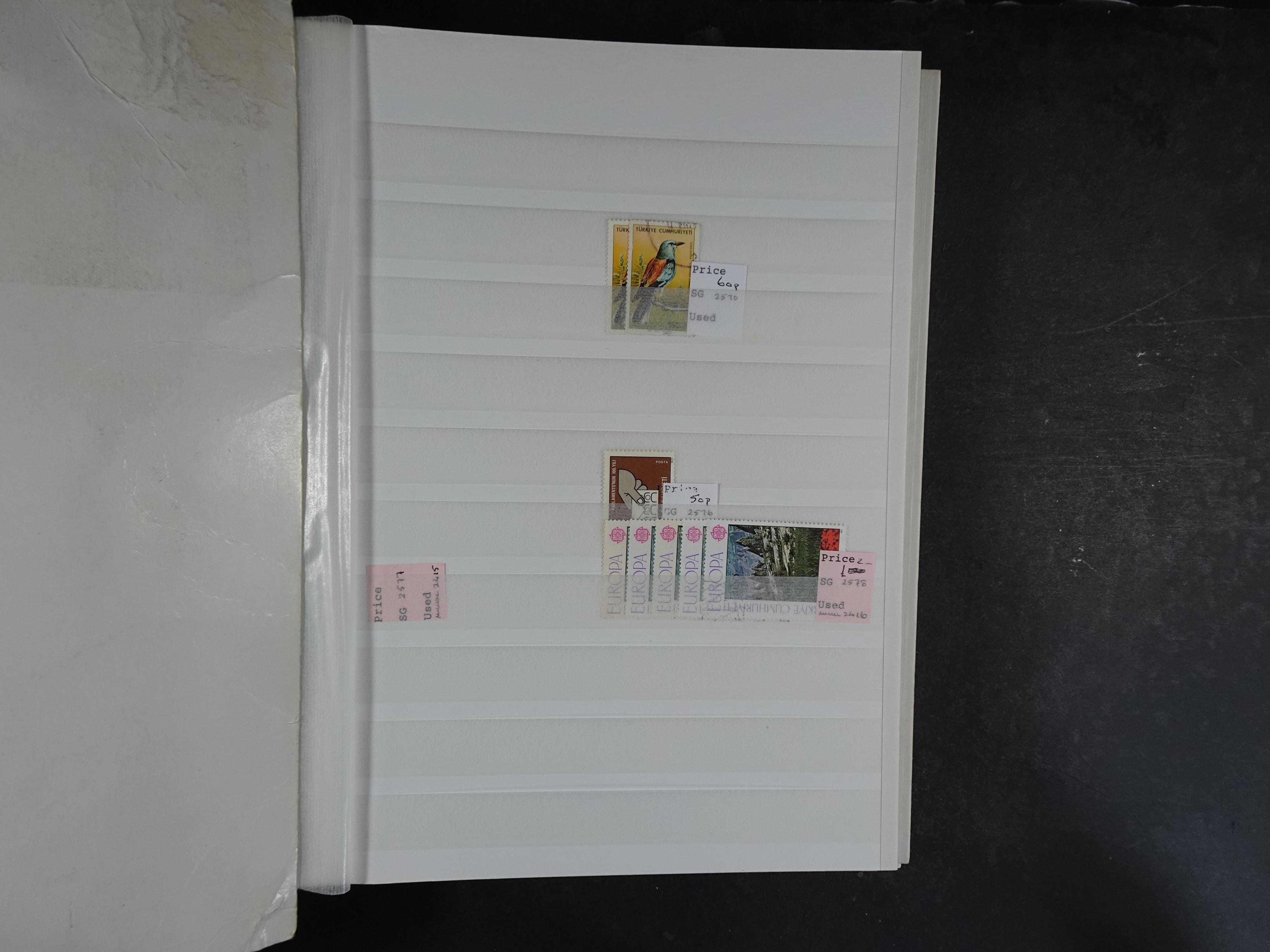 Mooie gebruikte stock met veel beter materiaal.
Hoge cat waarde. 107