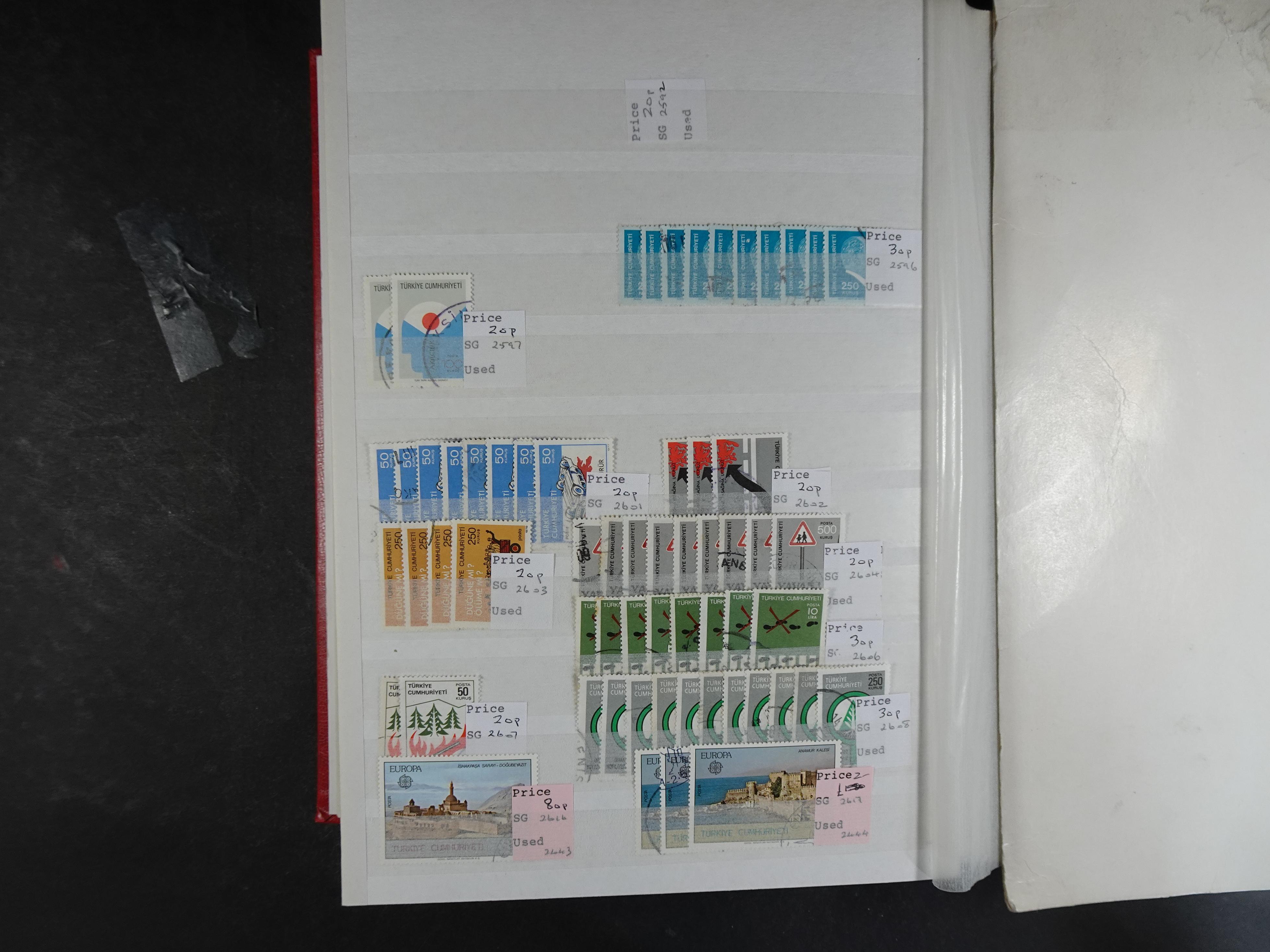 Mooie gebruikte stock met veel beter materiaal.
Hoge cat waarde. 108