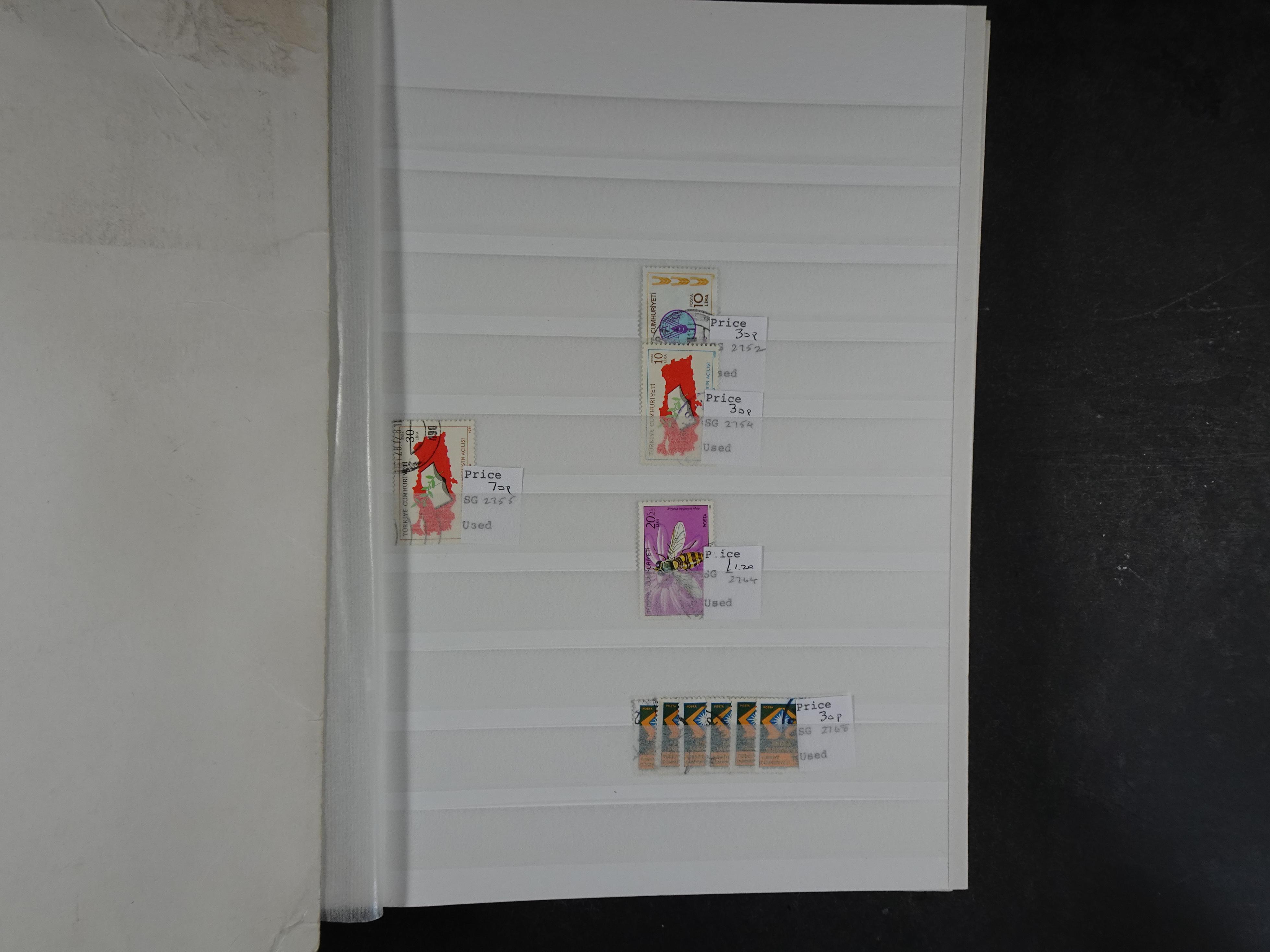 Mooie gebruikte stock met veel beter materiaal.
Hoge cat waarde. 115