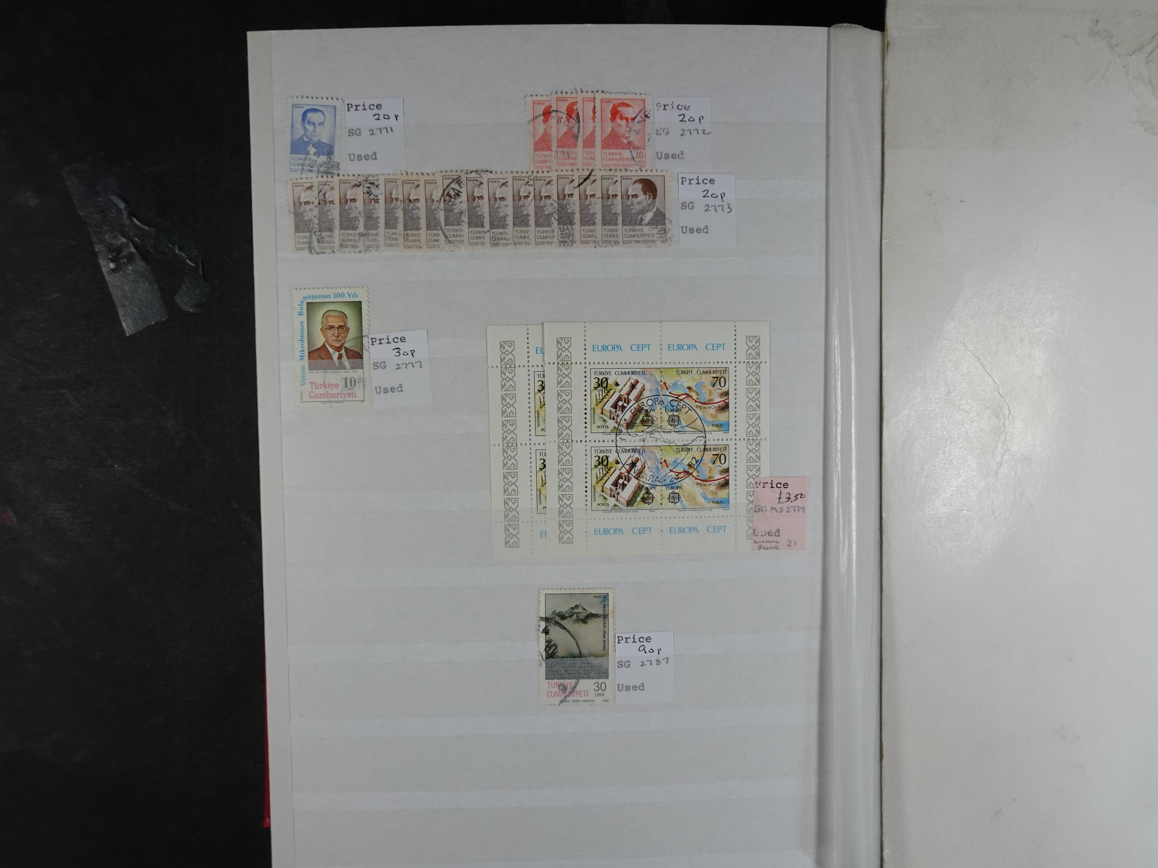 Mooie gebruikte stock met veel beter materiaal.
Hoge cat waarde. 116