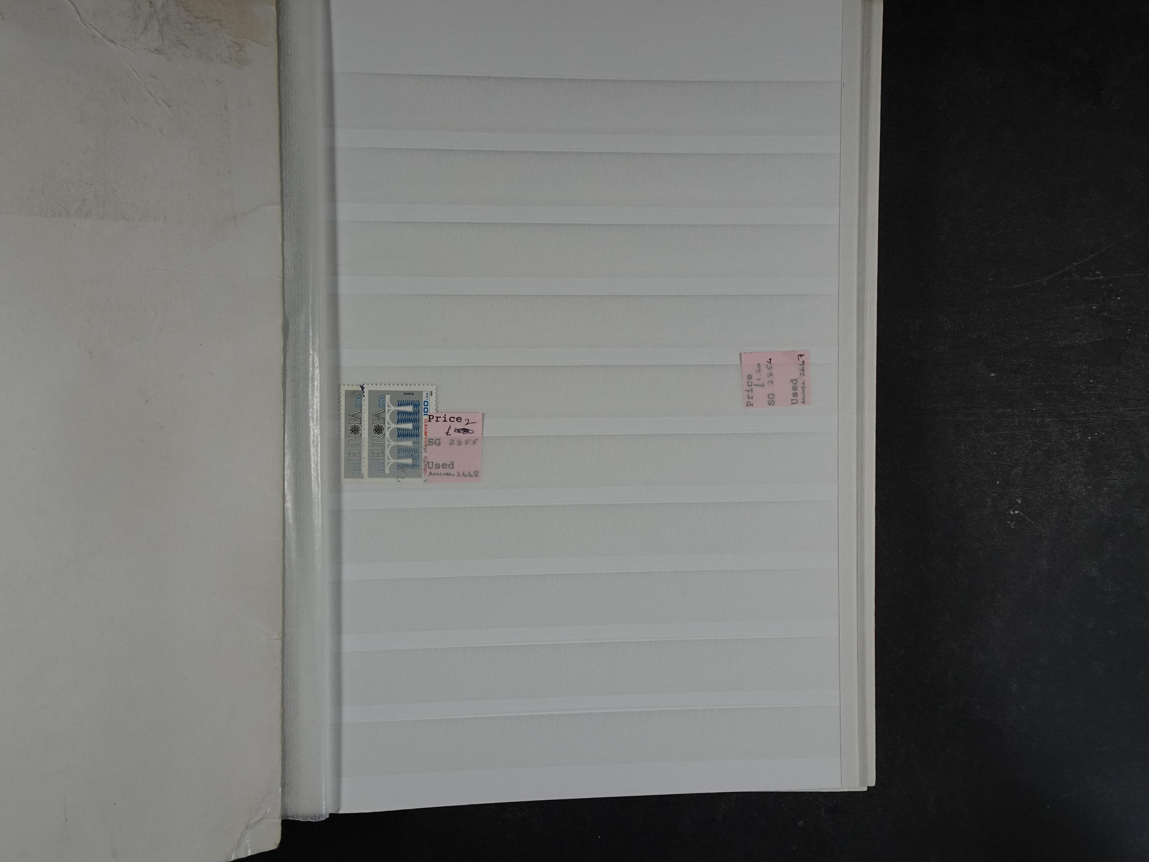 Mooie gebruikte stock met veel beter materiaal.
Hoge cat waarde. 119