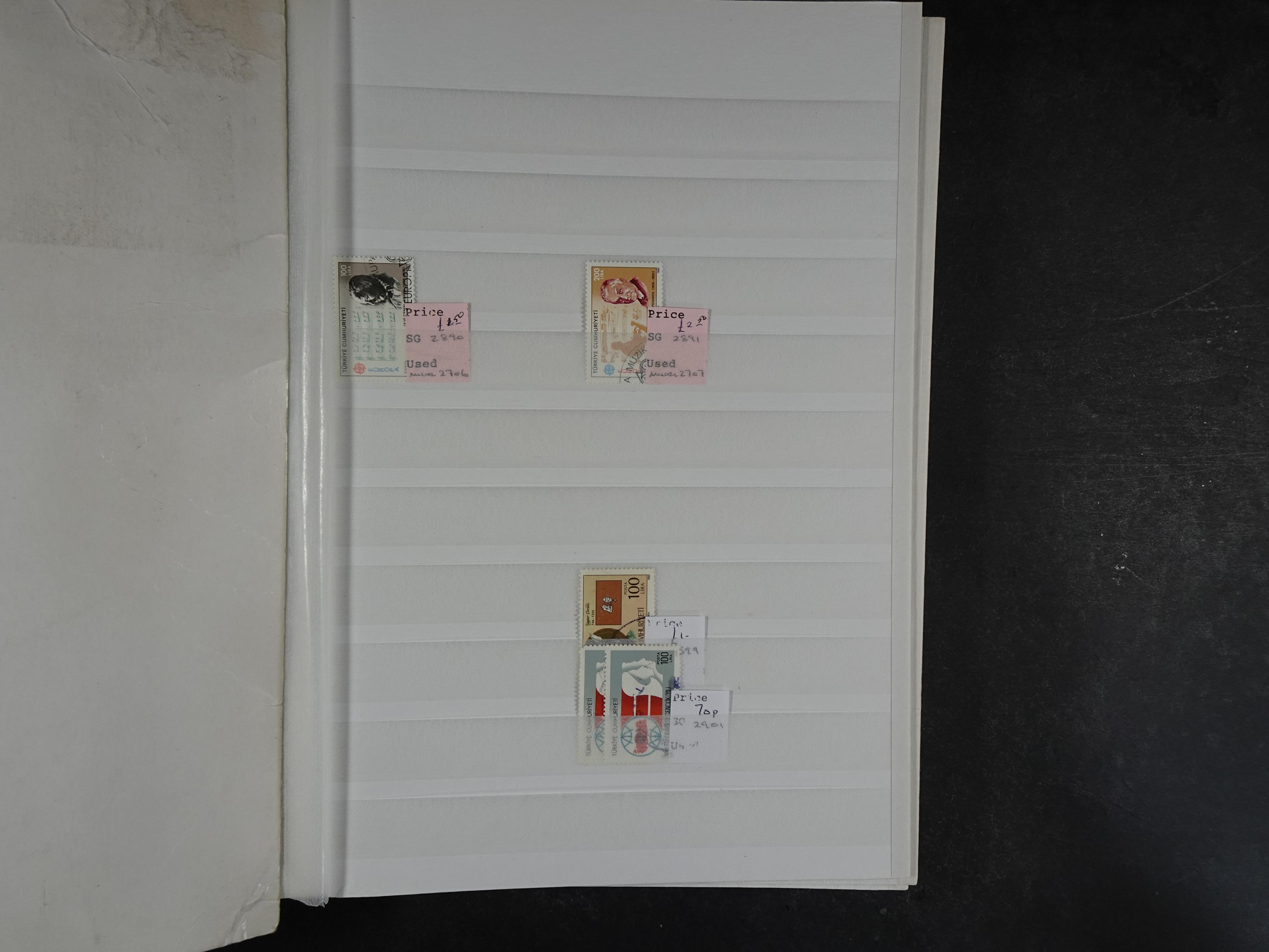 Mooie gebruikte stock met veel beter materiaal.
Hoge cat waarde. 121