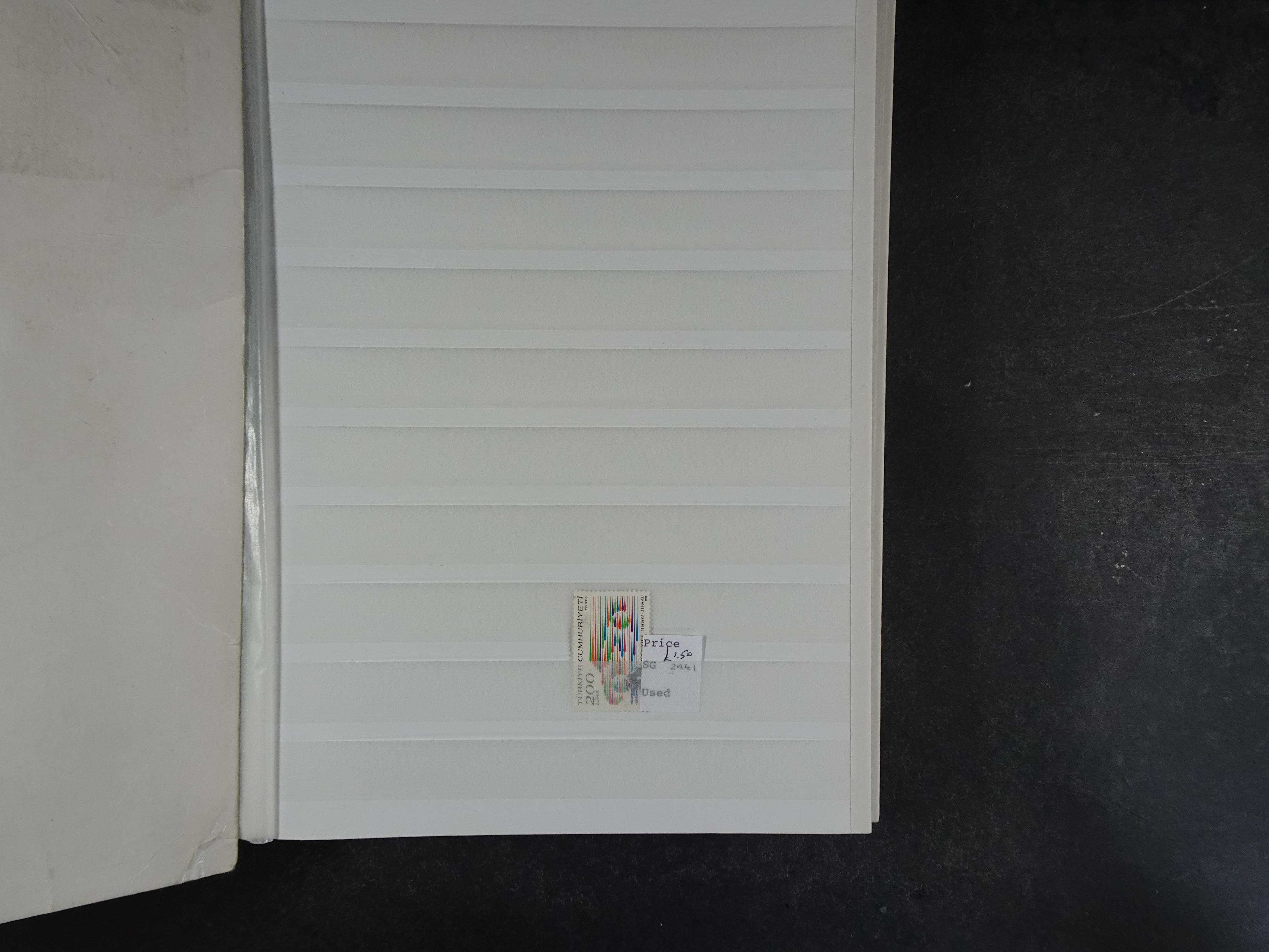 Mooie gebruikte stock met veel beter materiaal.
Hoge cat waarde. 123