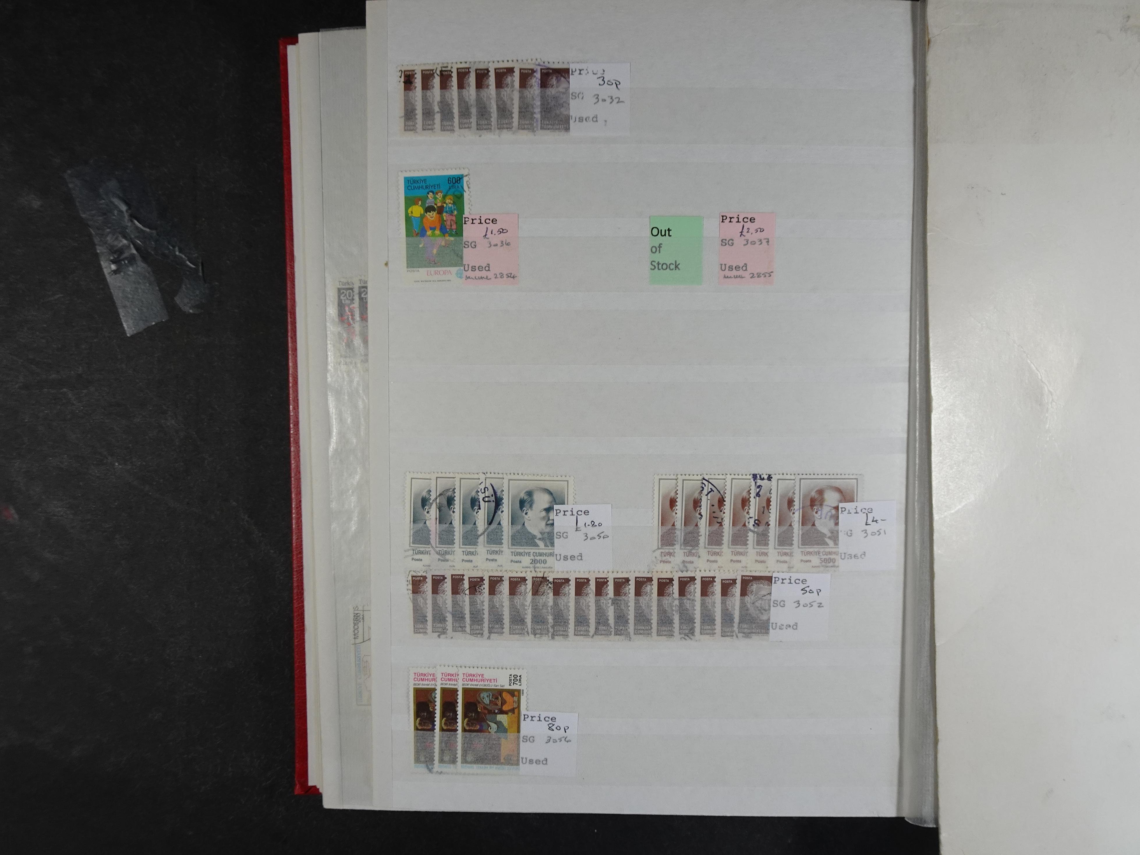 Mooie gebruikte stock met veel beter materiaal.
Hoge cat waarde. 127